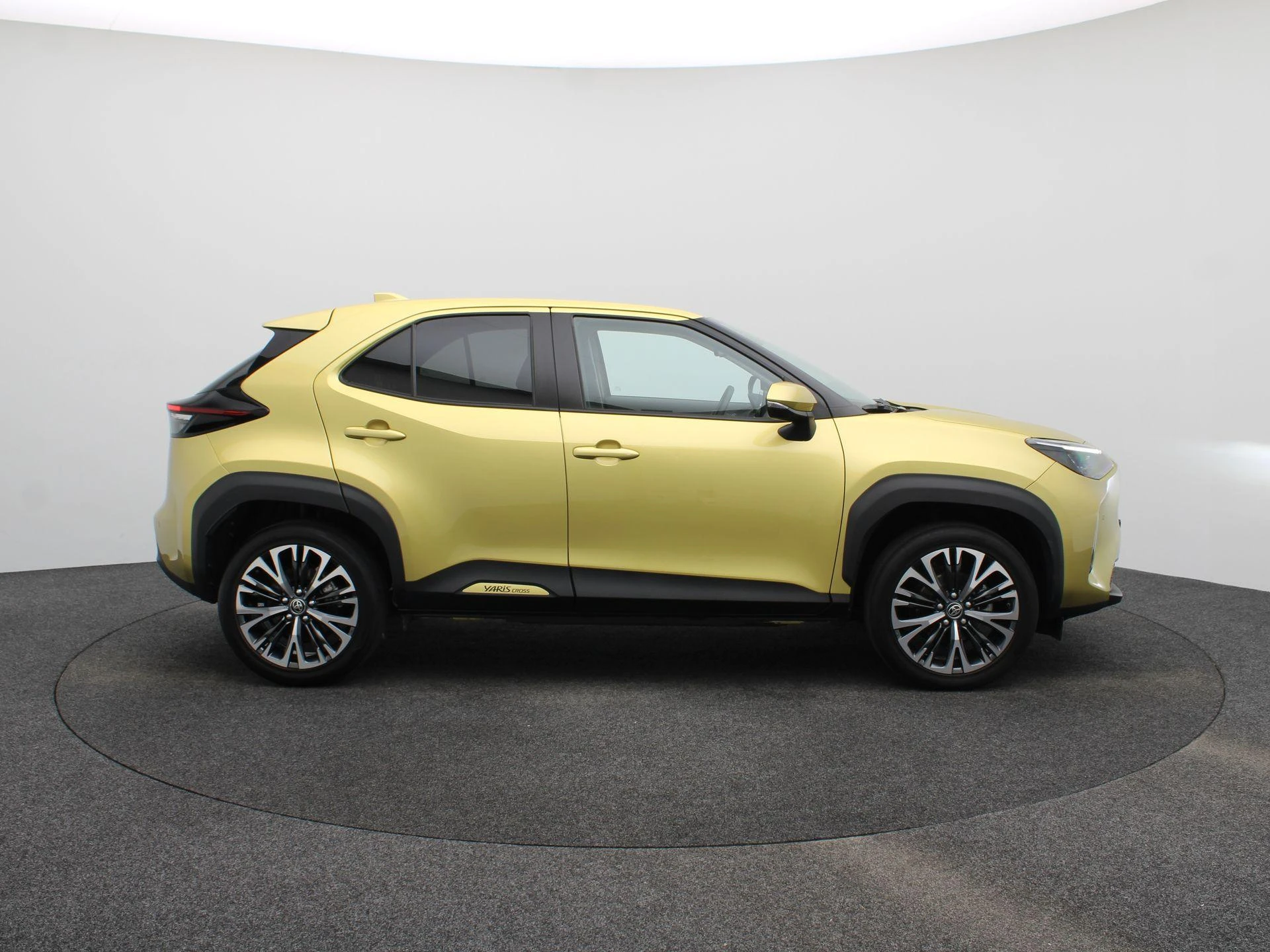 Toyota-Yaris Cross-image-7