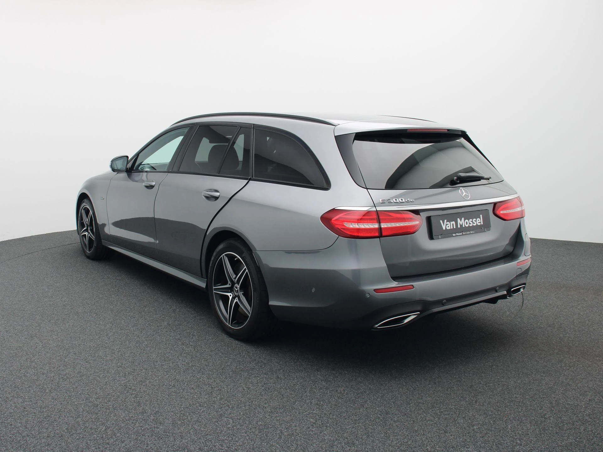 Mercedes-Benz-Classe E-image-1
