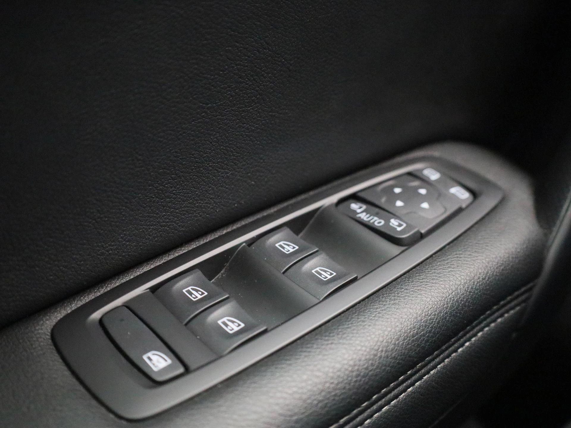 Renault-Mégane Estate-image-28