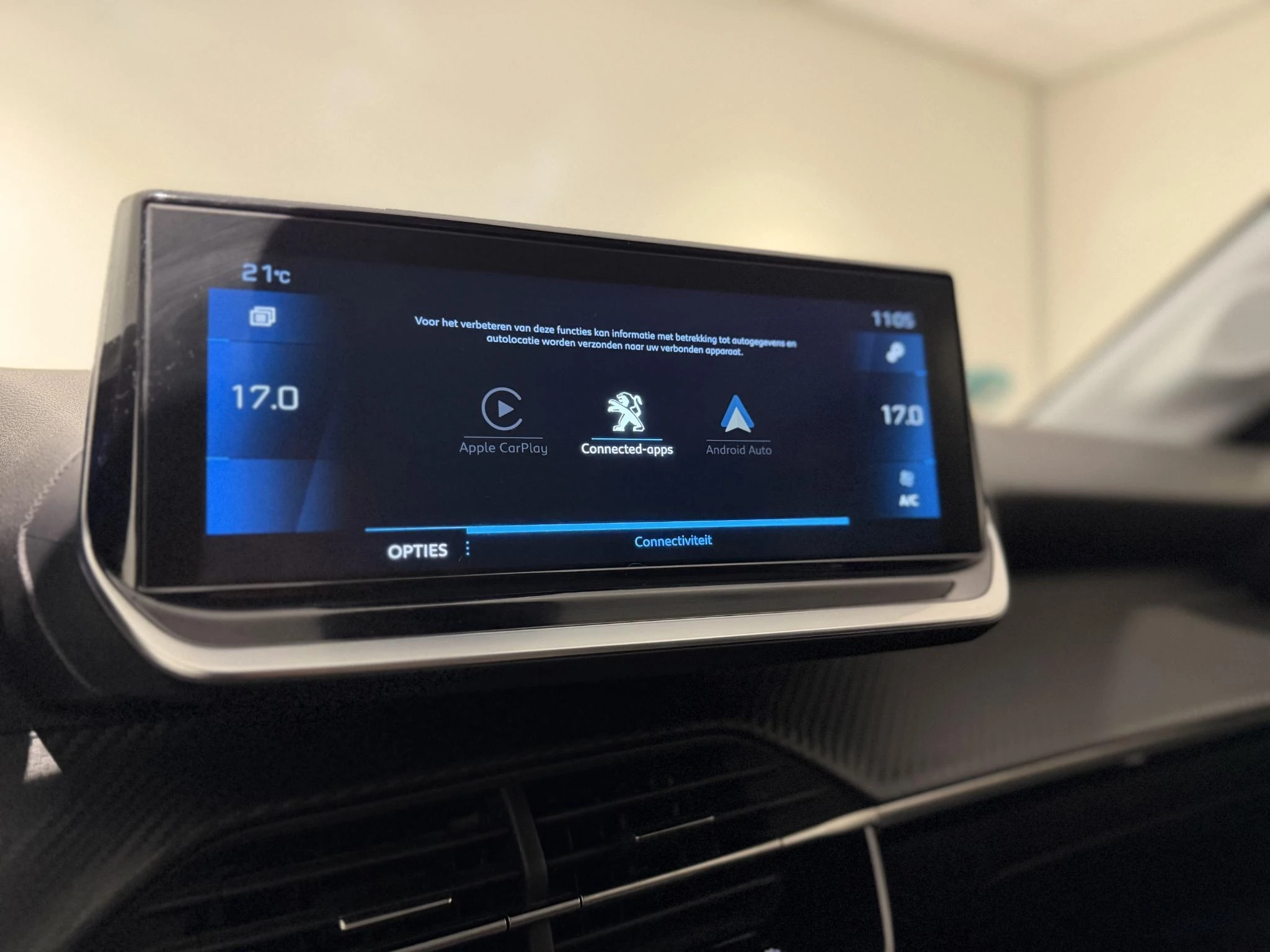 Peugeot-208-image-11