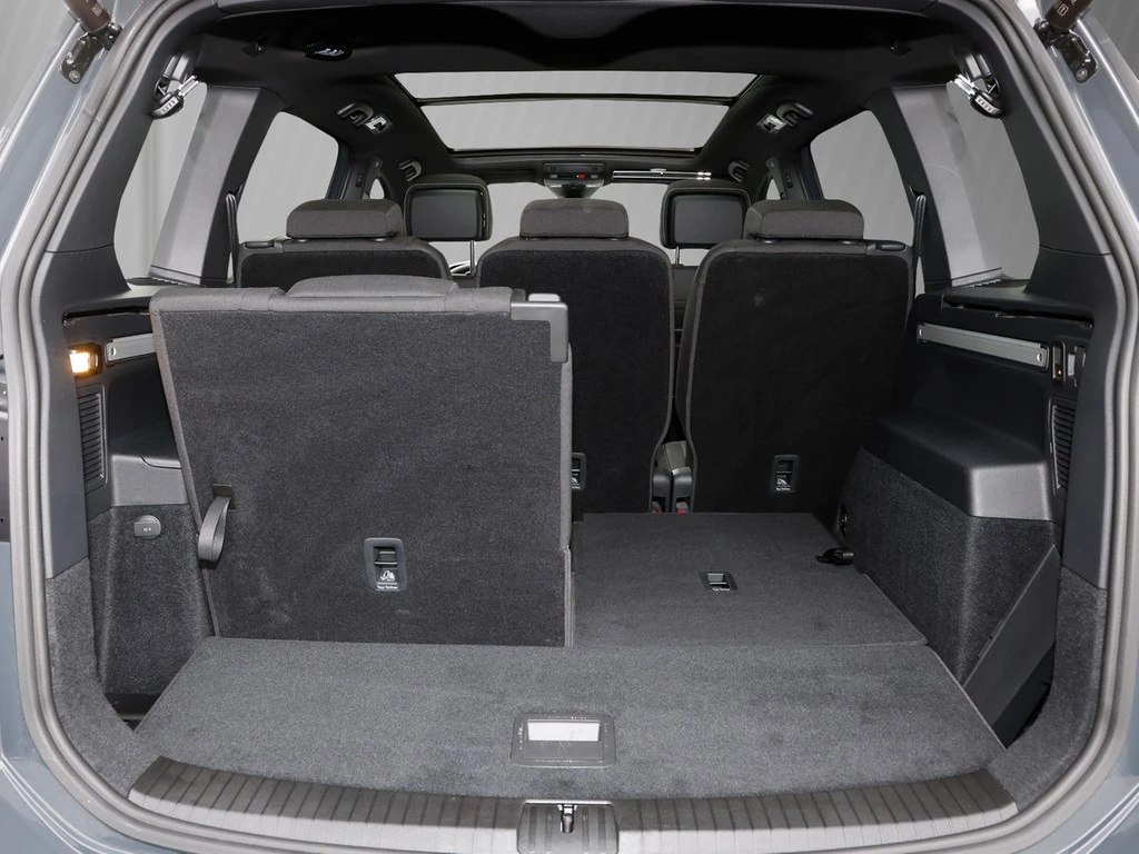 Volkswagen-Touran-image-5