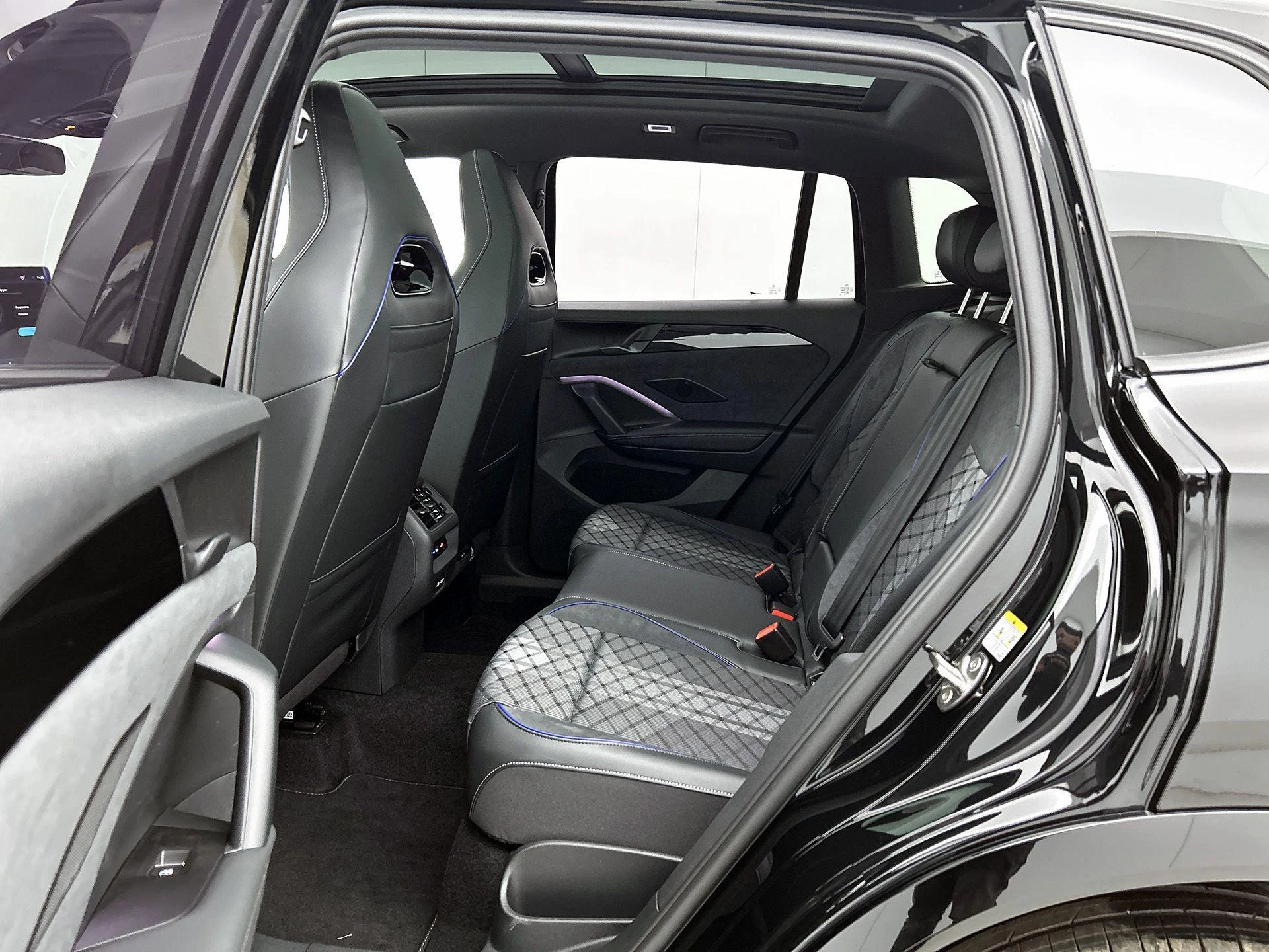 Volkswagen-Tiguan-image-26