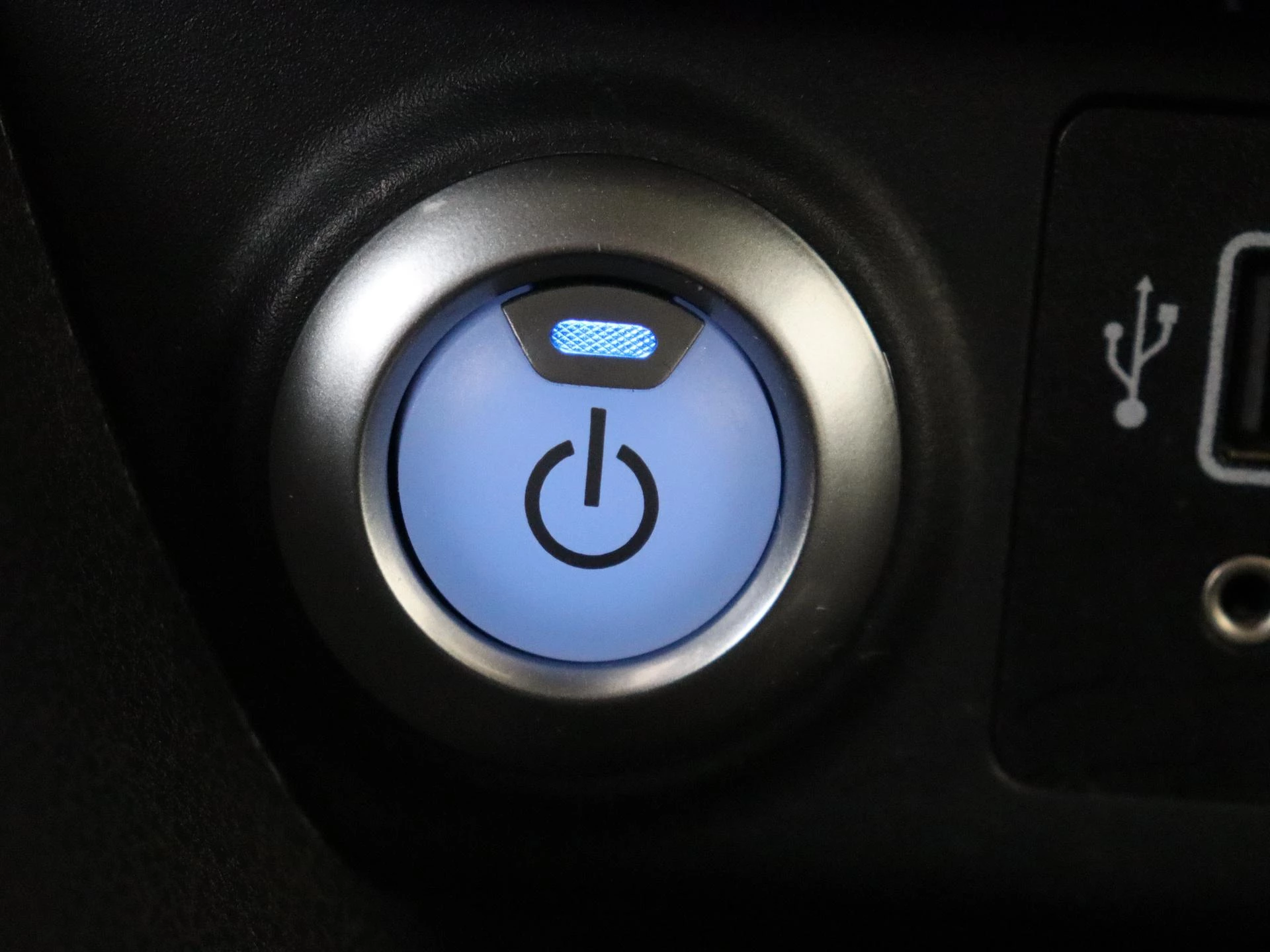 Nissan-Leaf-image-25