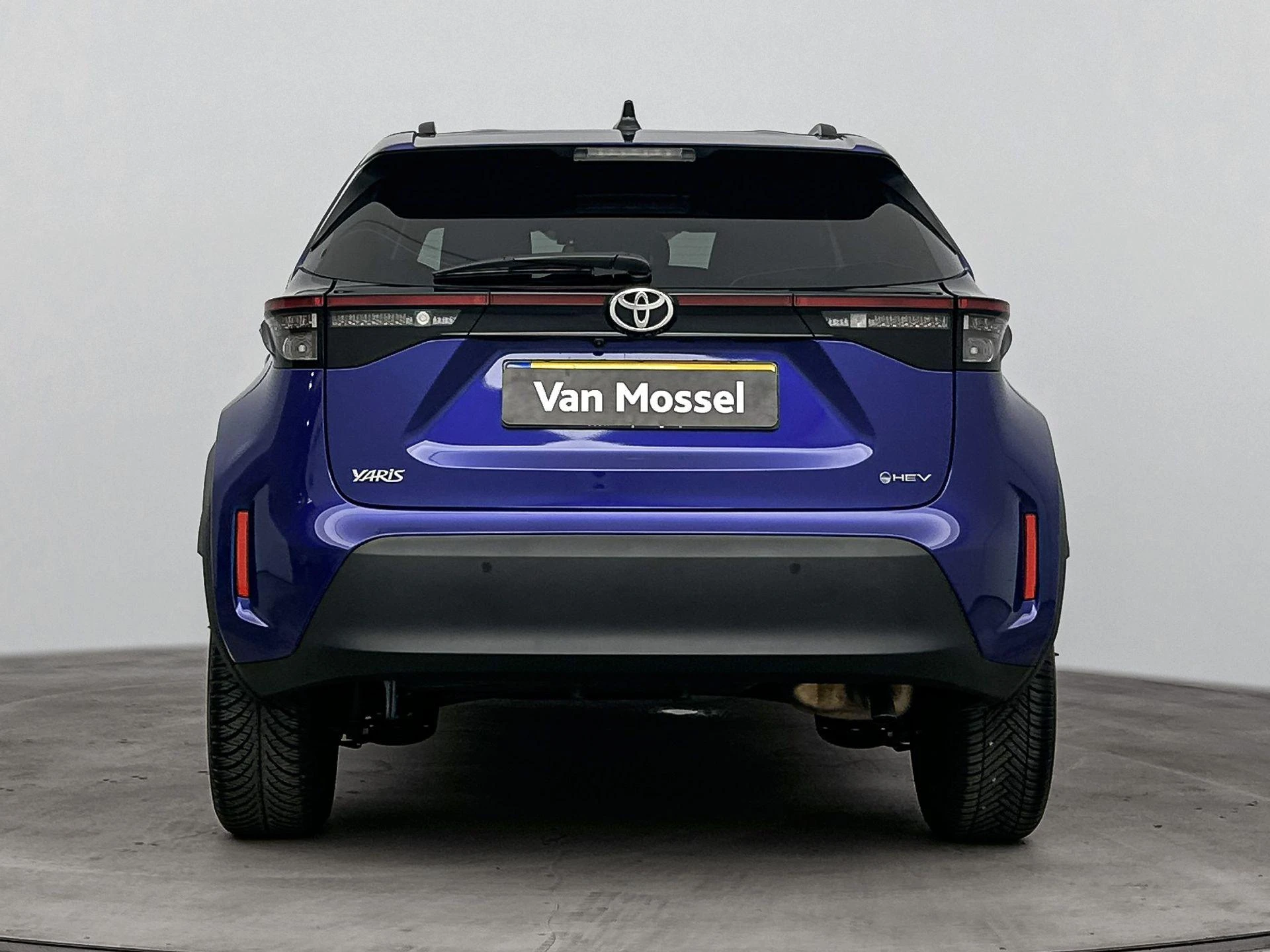Toyota-Yaris Cross-image-2