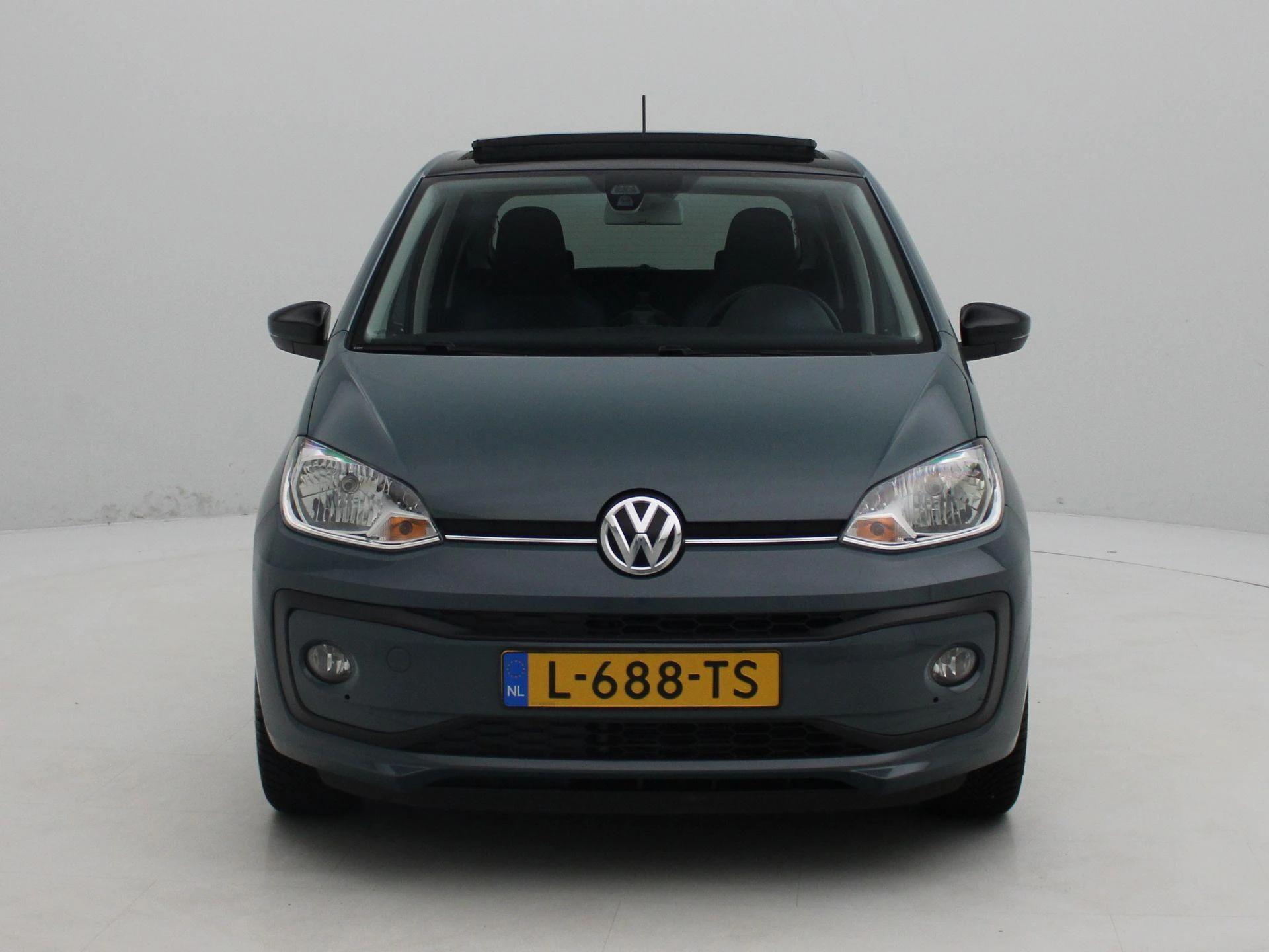 Volkswagen-up!-image-2
