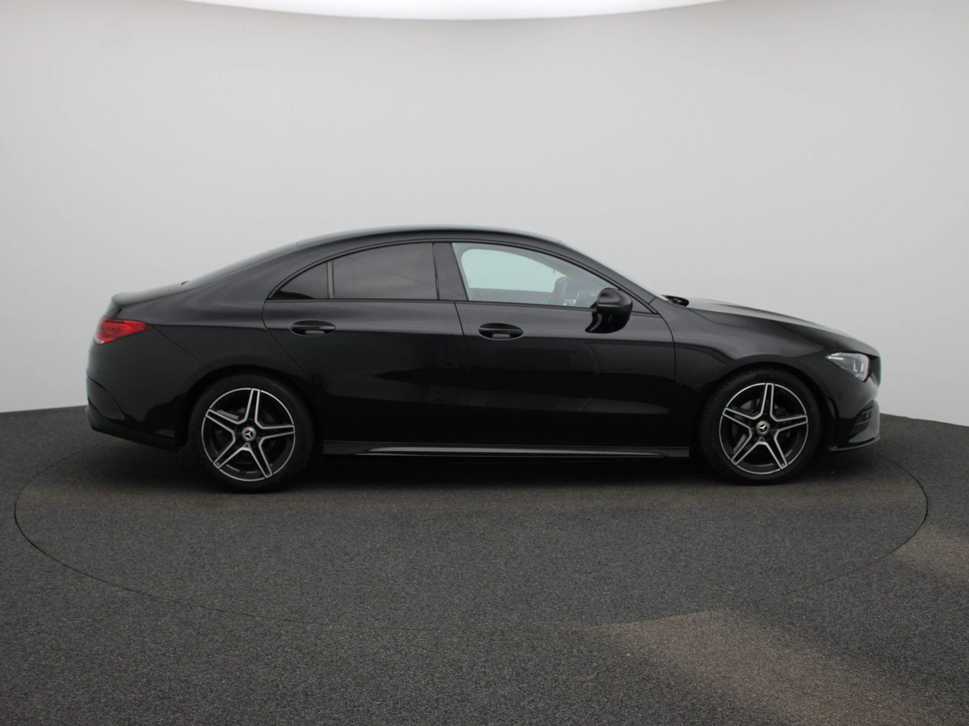 Mercedes-Benz CLA 180 Business Solution AMG