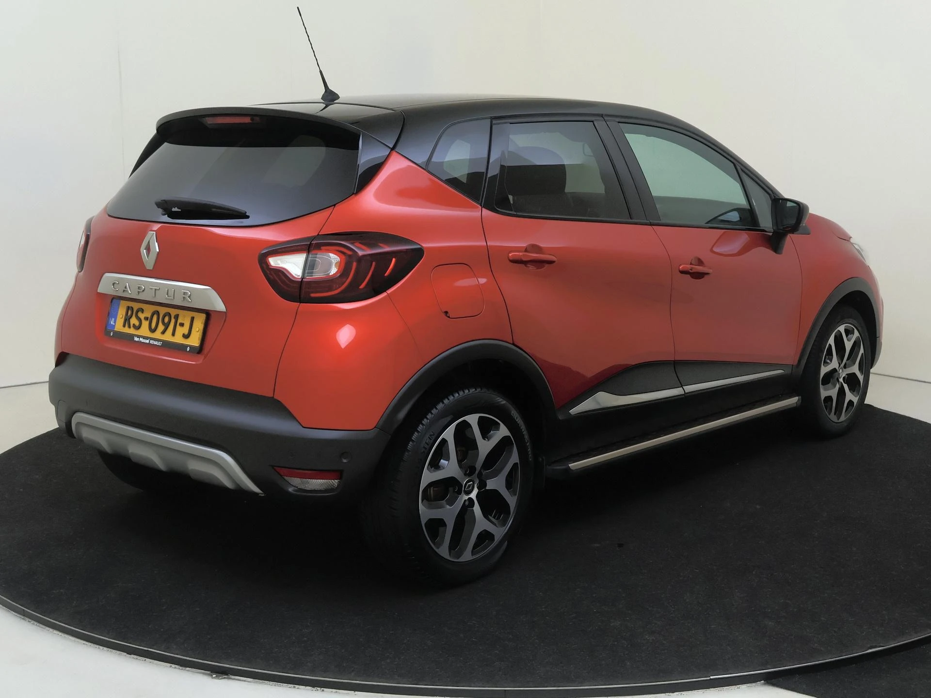 Renault-Captur-image-3