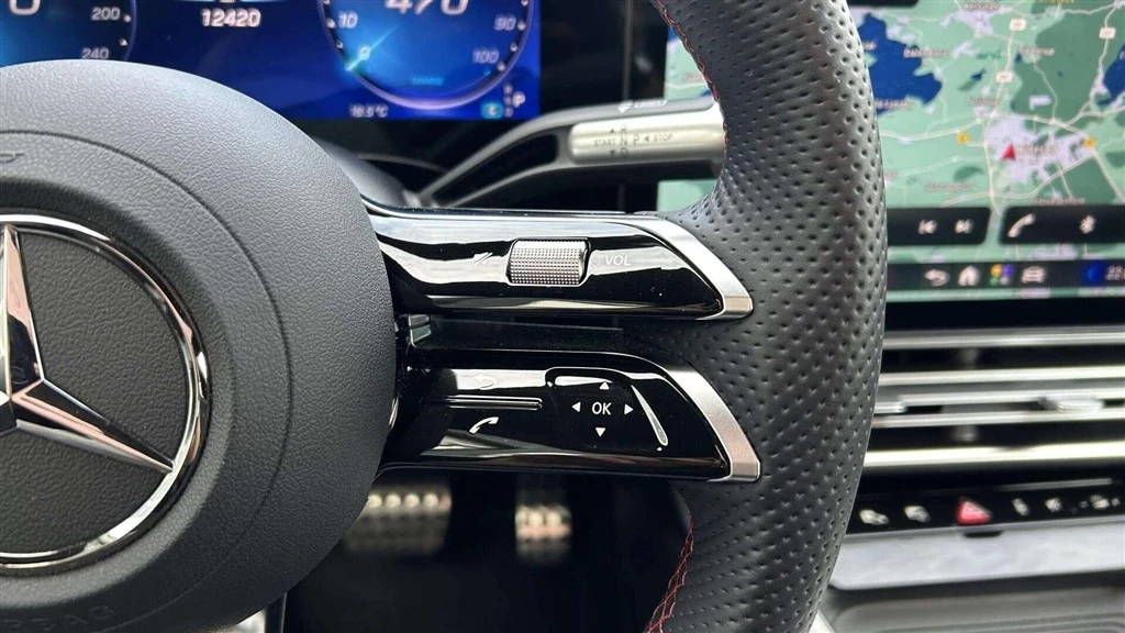 Mercedes-Benz-CLA-image-13