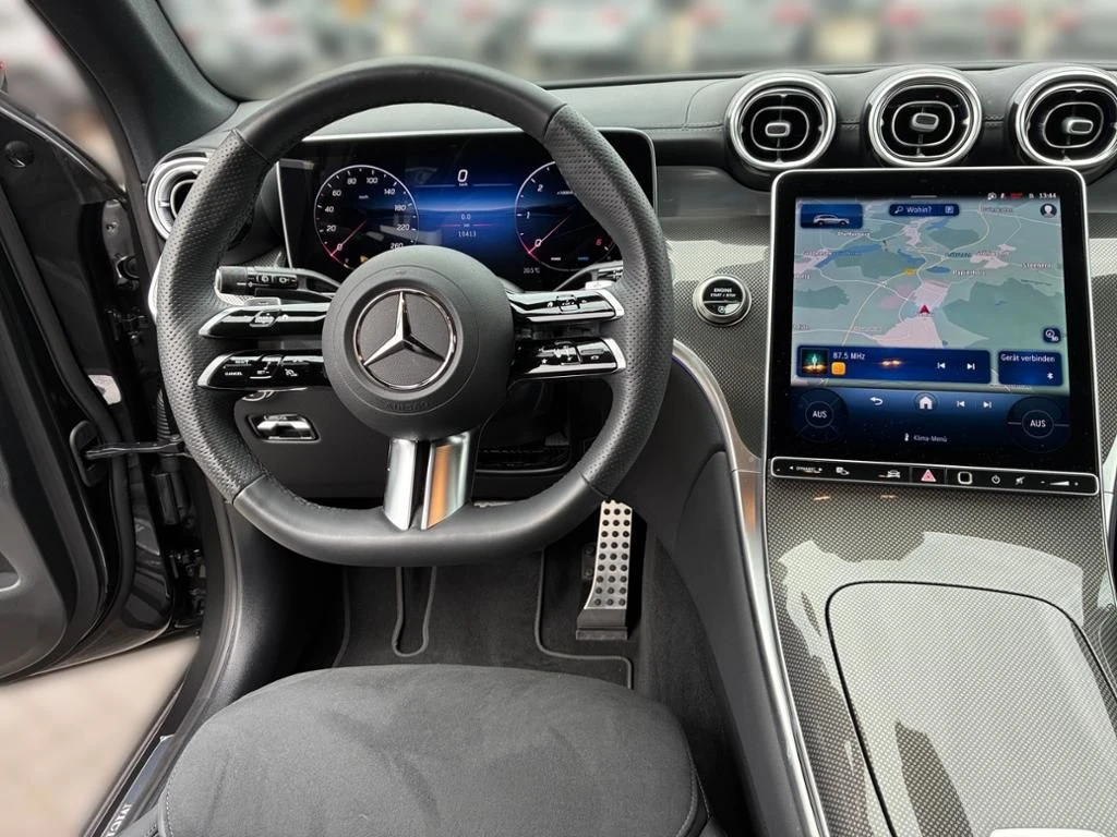 Mercedes-Benz-GLC 300 d-image-10