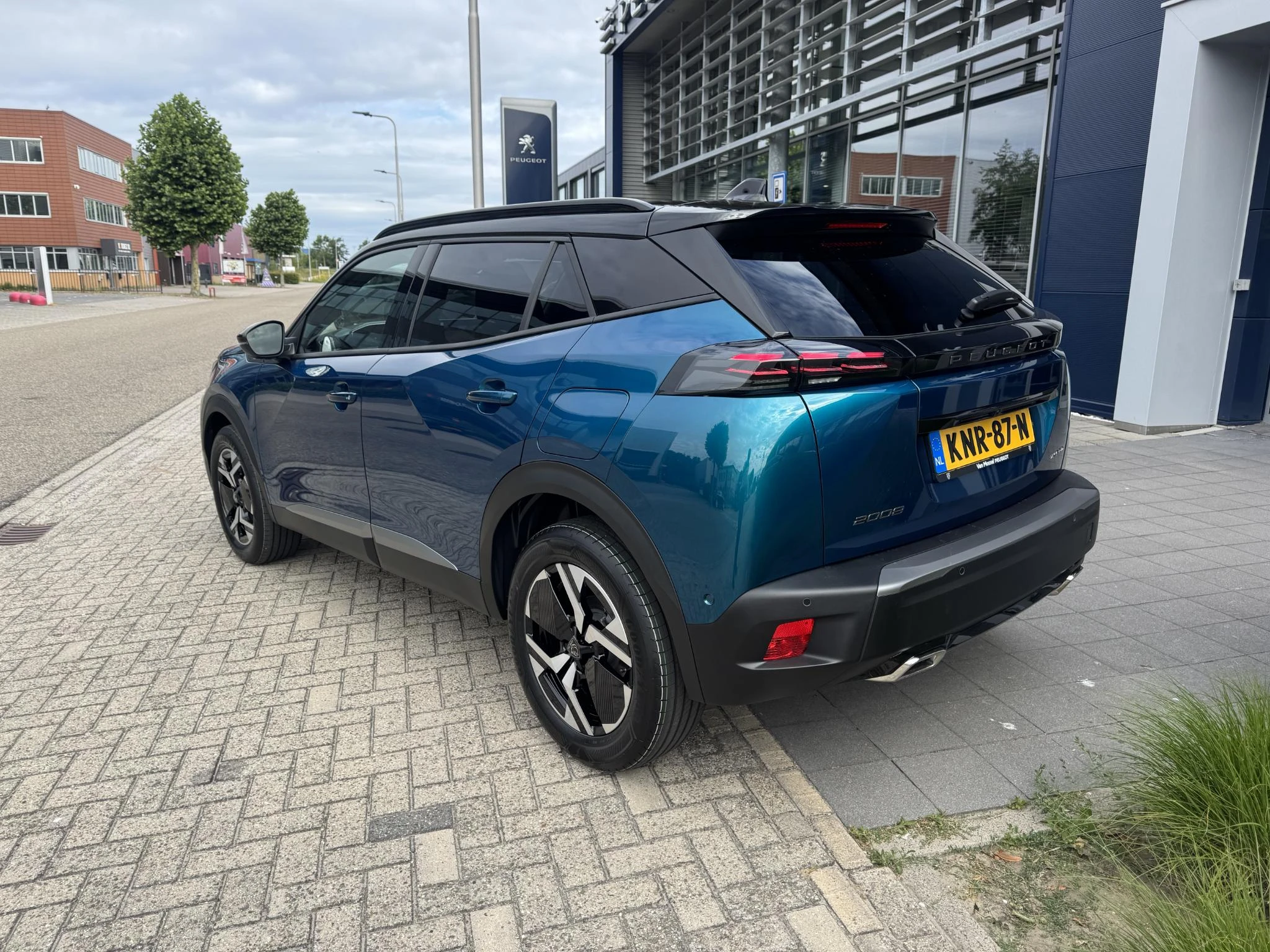 Peugeot-2008-image-3