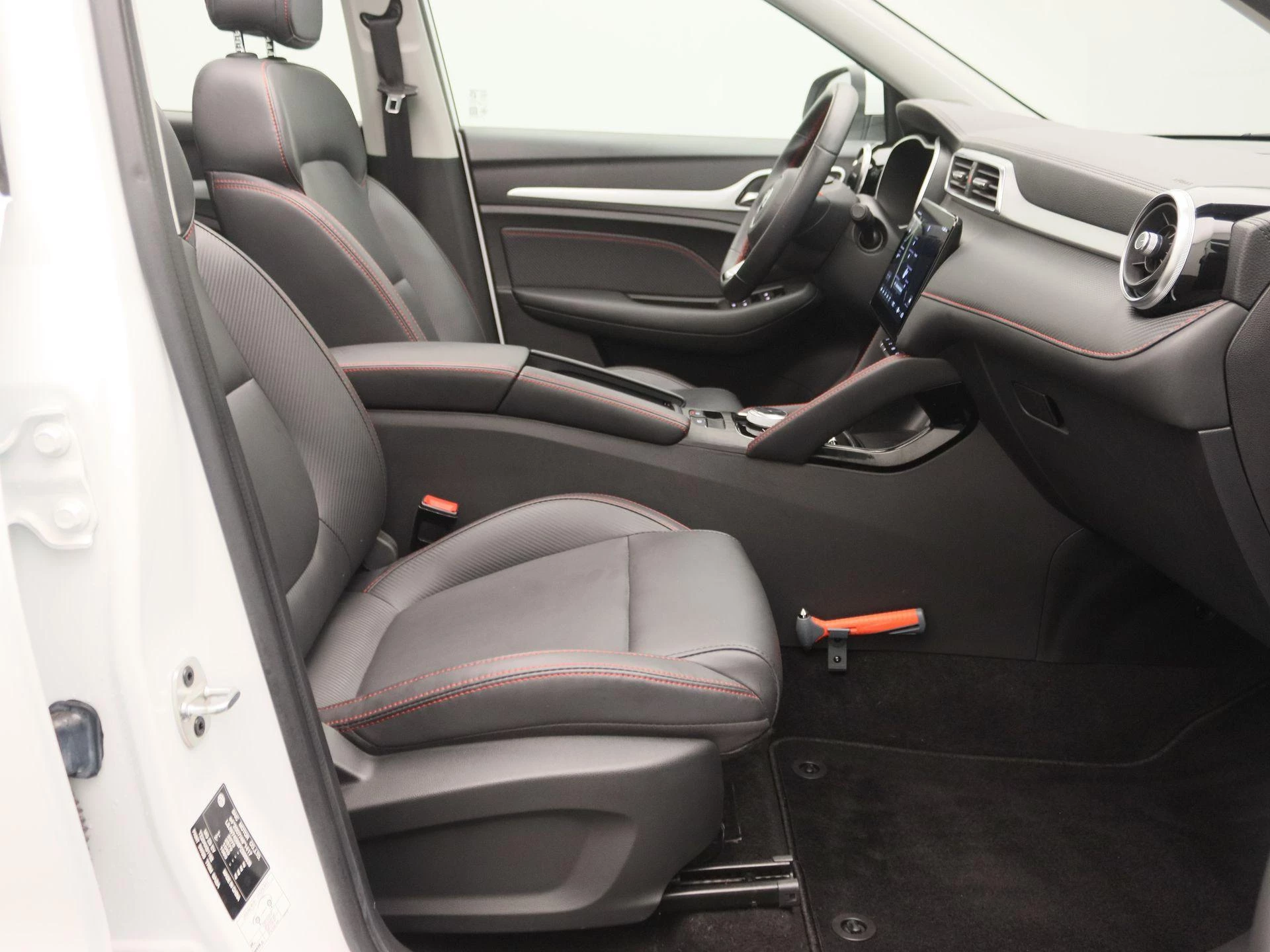 MG-ZS EV-image-24