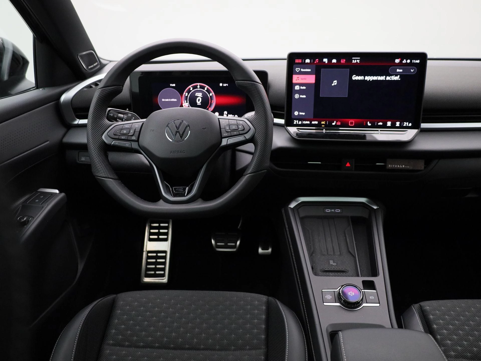 Volkswagen-T-Roc-image-6