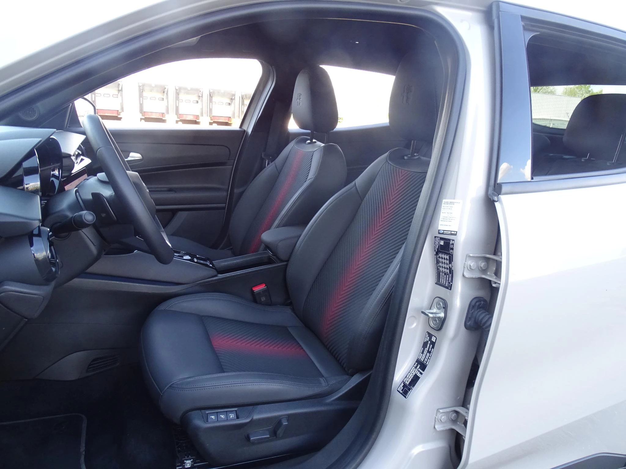 Alfa Romeo Junior 1.2 Hybrid 145 eDCT6 Ibrida Speciale