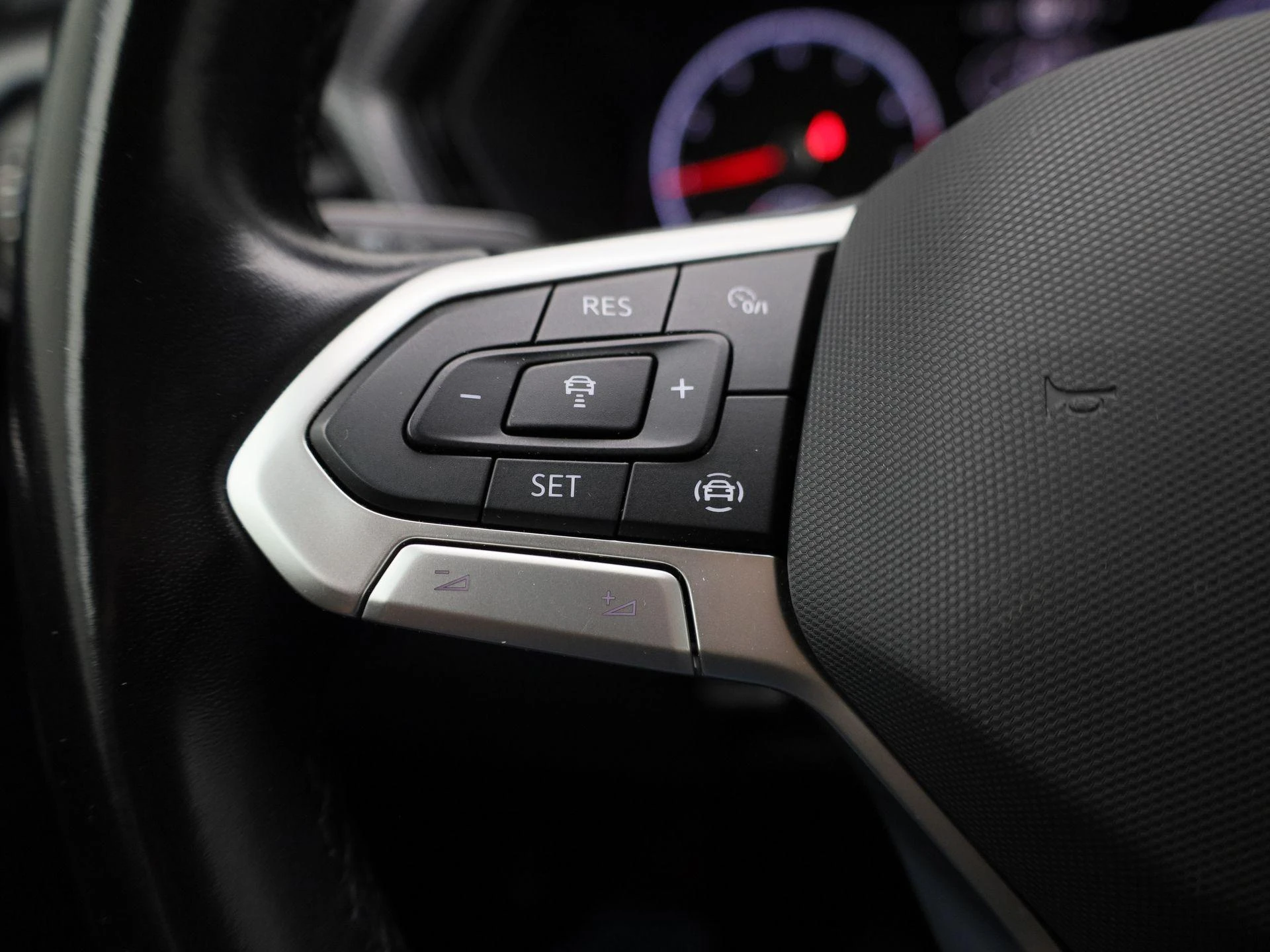 Volkswagen-T-Cross-image-16