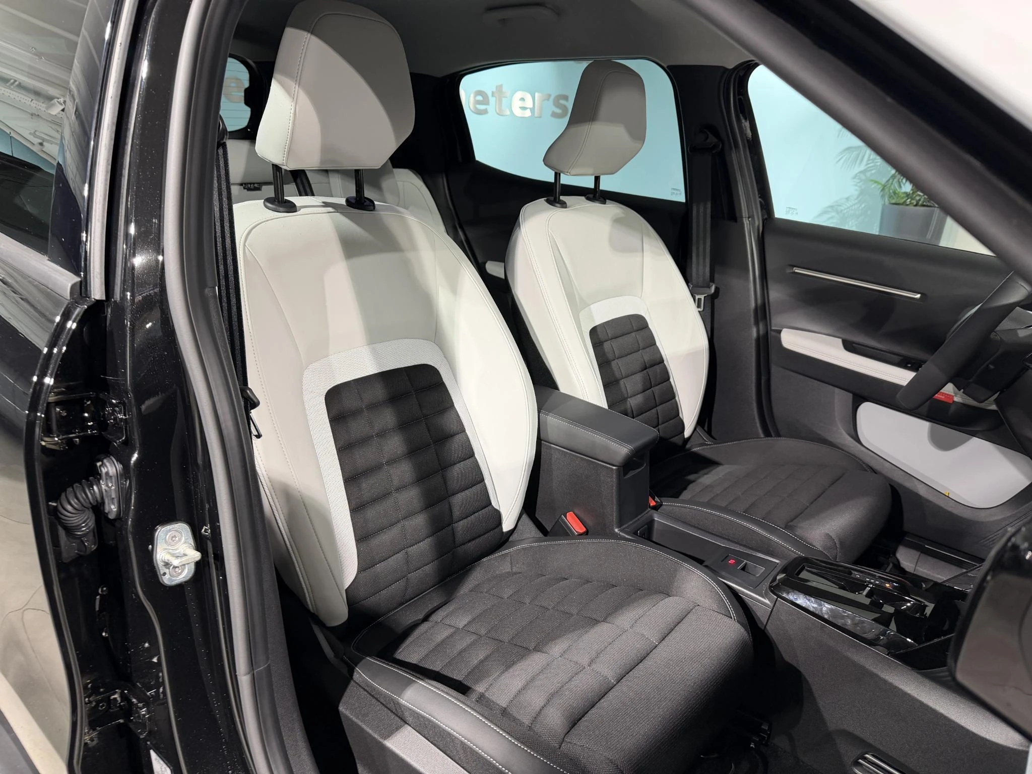 Citroën-ë-C3 Aircross-image-6