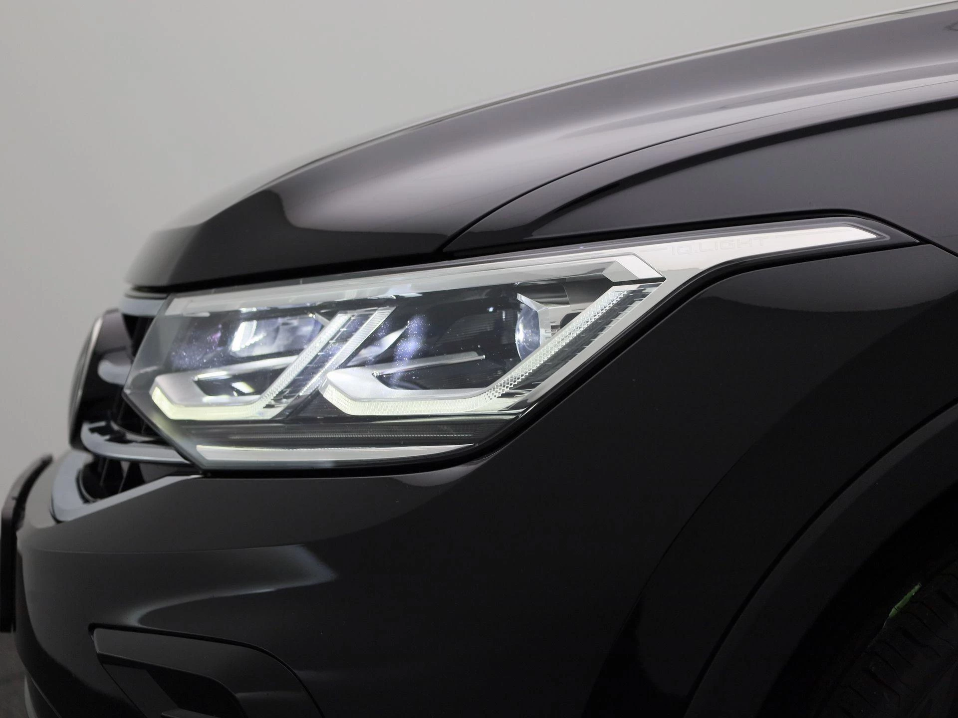 Volkswagen-Tiguan-image-15