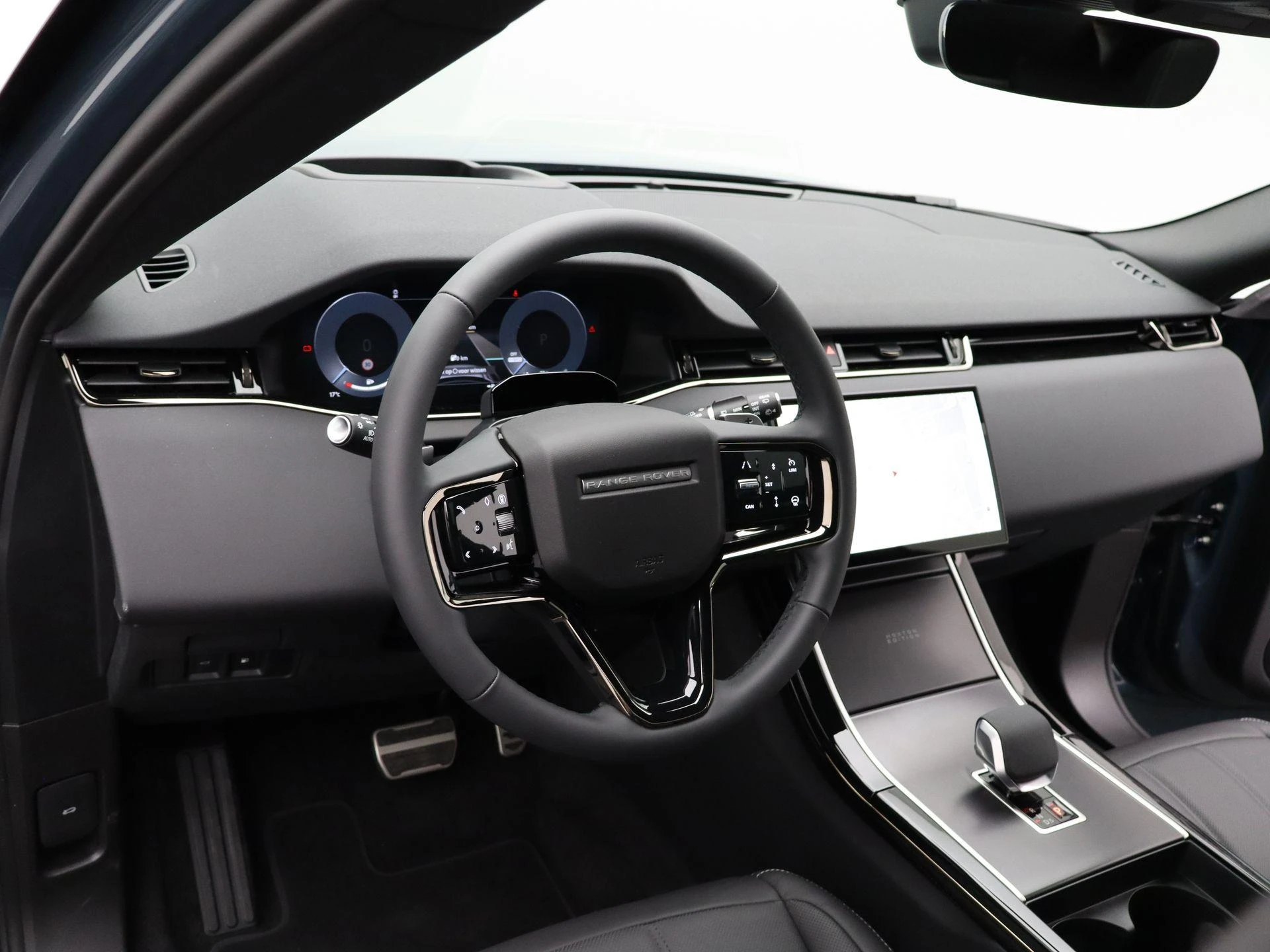 Land Rover-Range Rover Evoque-image-31