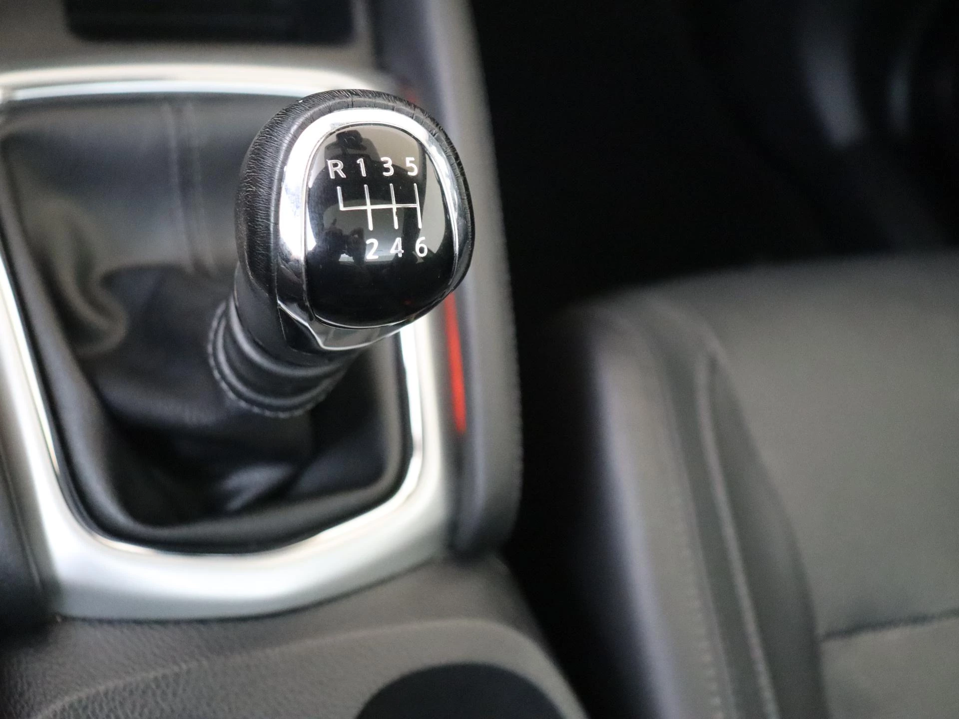 Nissan-QASHQAI-image-14