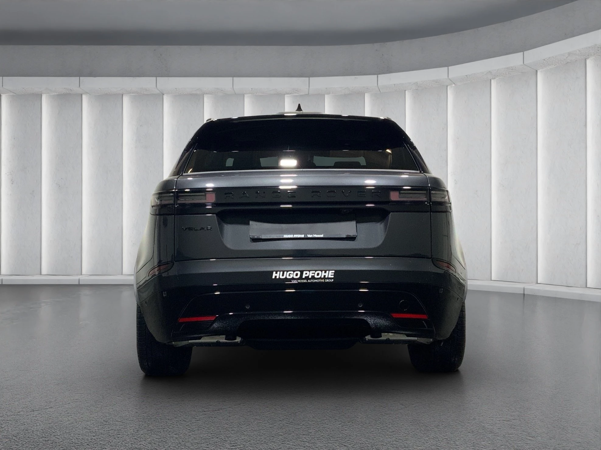 Land Rover-Range Rover Velar-image-2