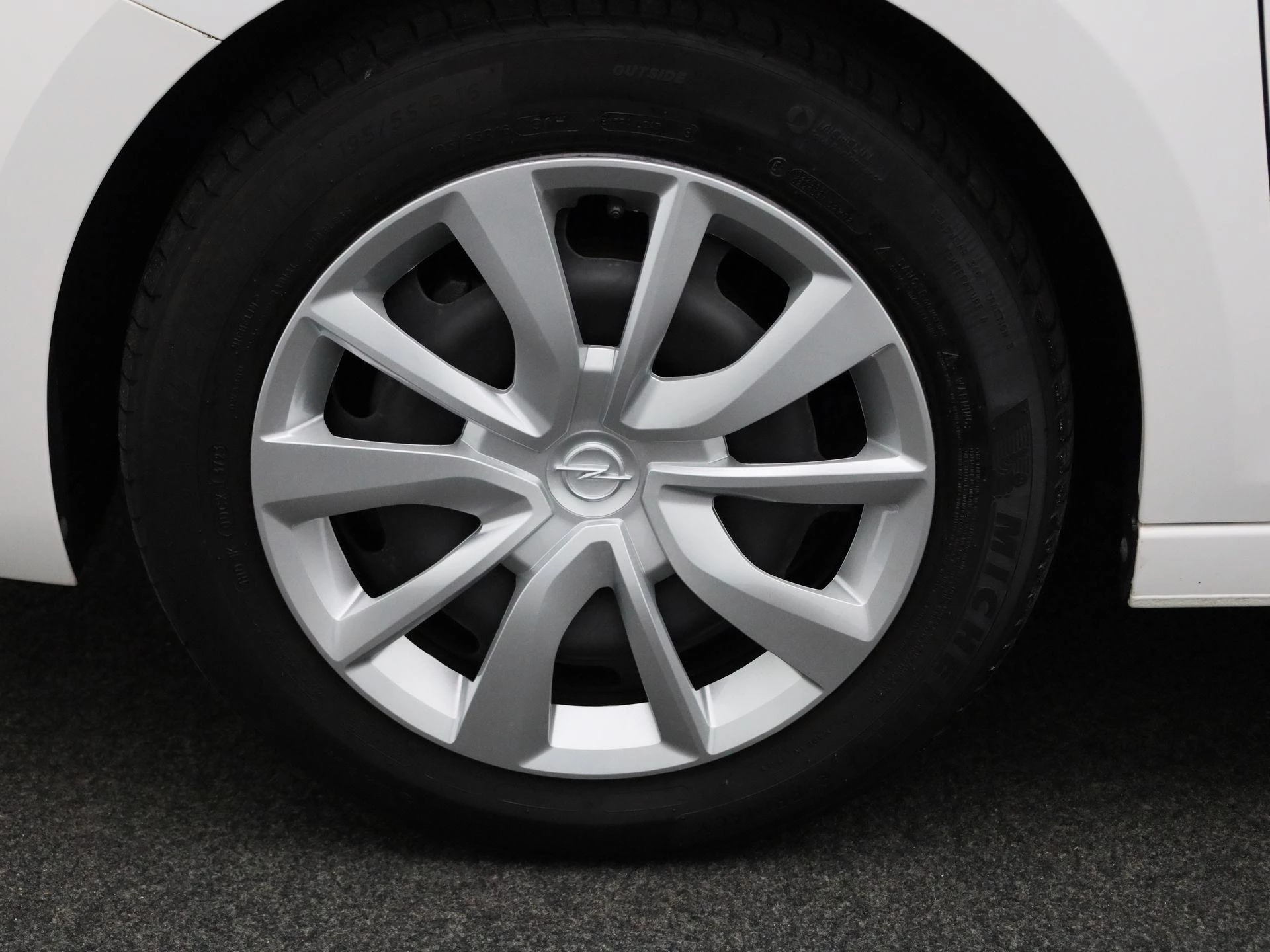 Opel-Corsa-image-11