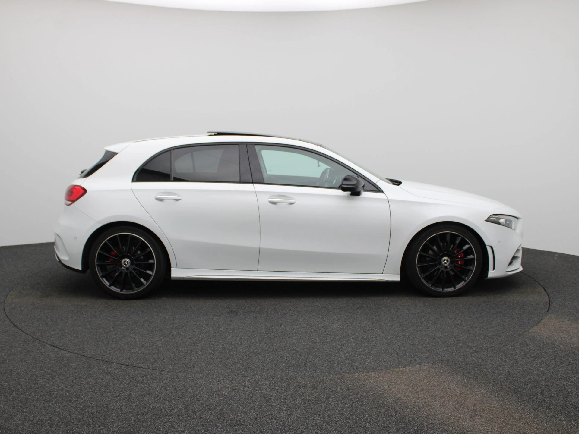Mercedes-Benz-A-Klasse-image-5