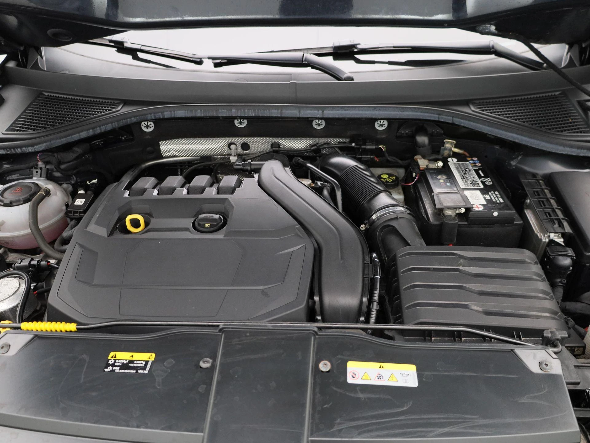Volkswagen-T-Roc-image-39