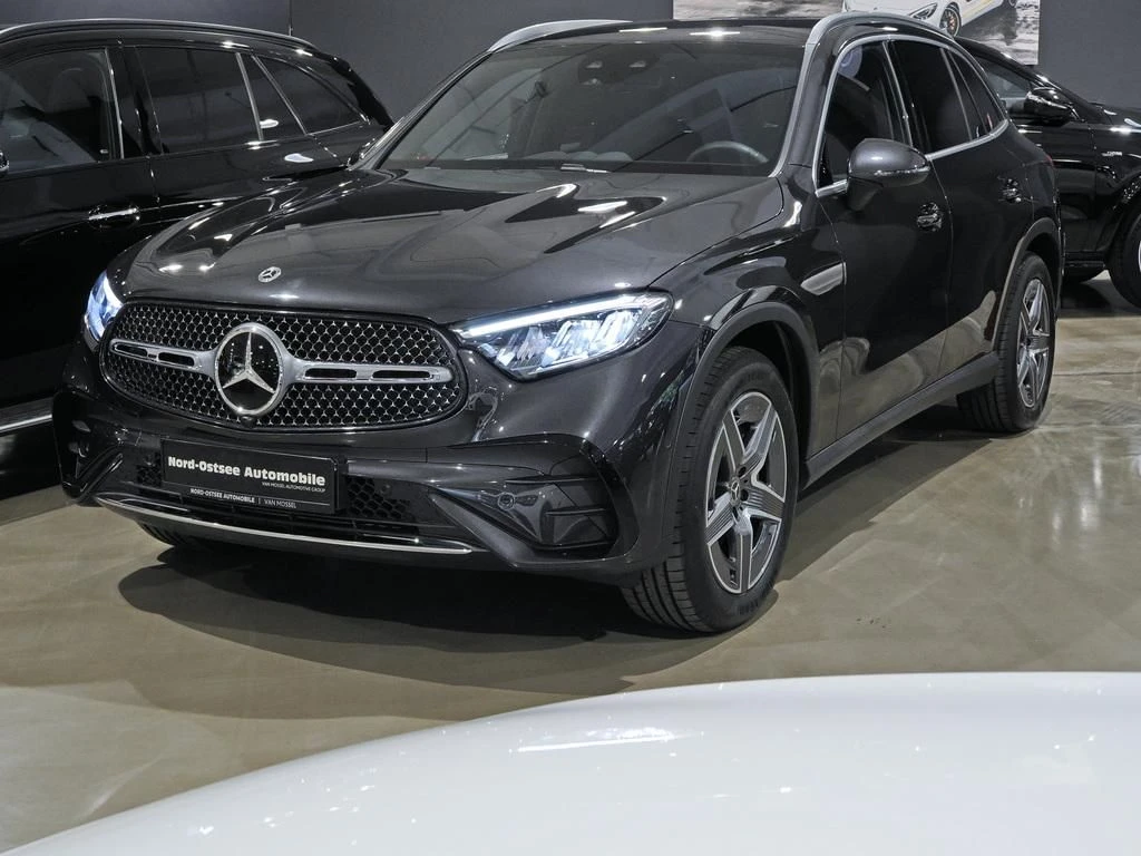 Mercedes-Benz-GLC 300 d-image-6