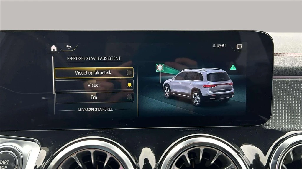 Mercedes-Benz-EQB-image-21