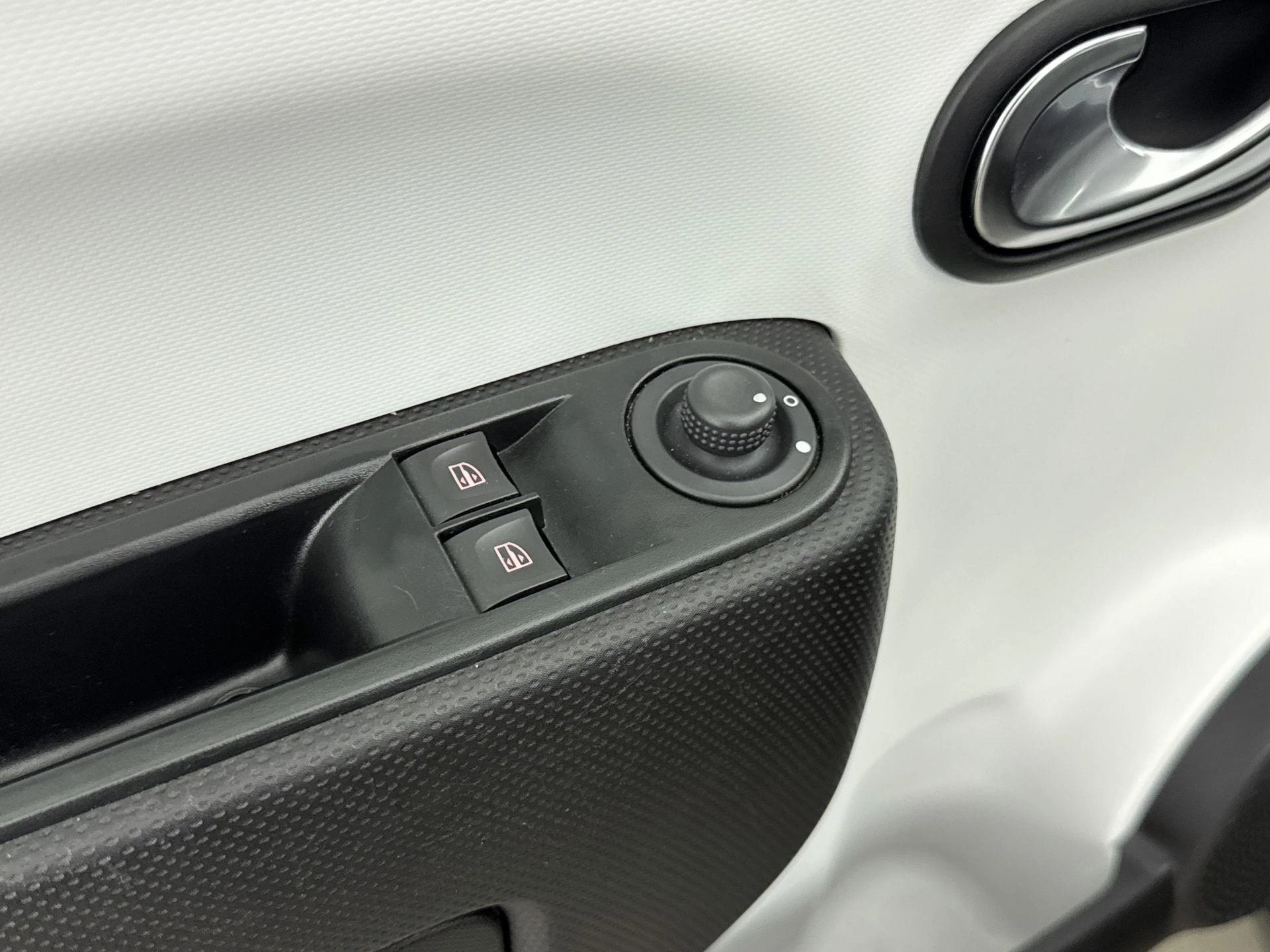 Renault-Twingo-image-17