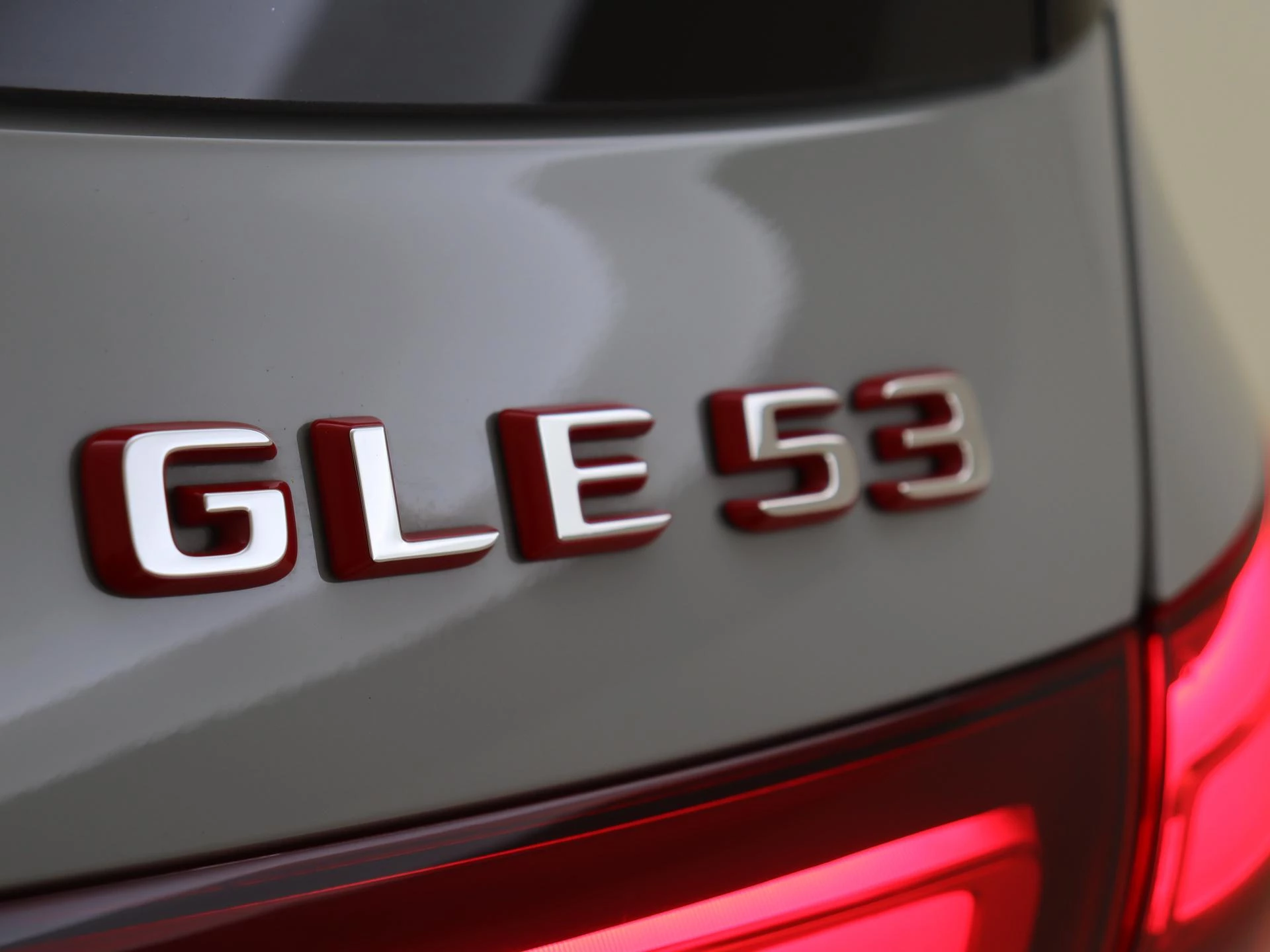 Mercedes-Benz-GLE-image-46