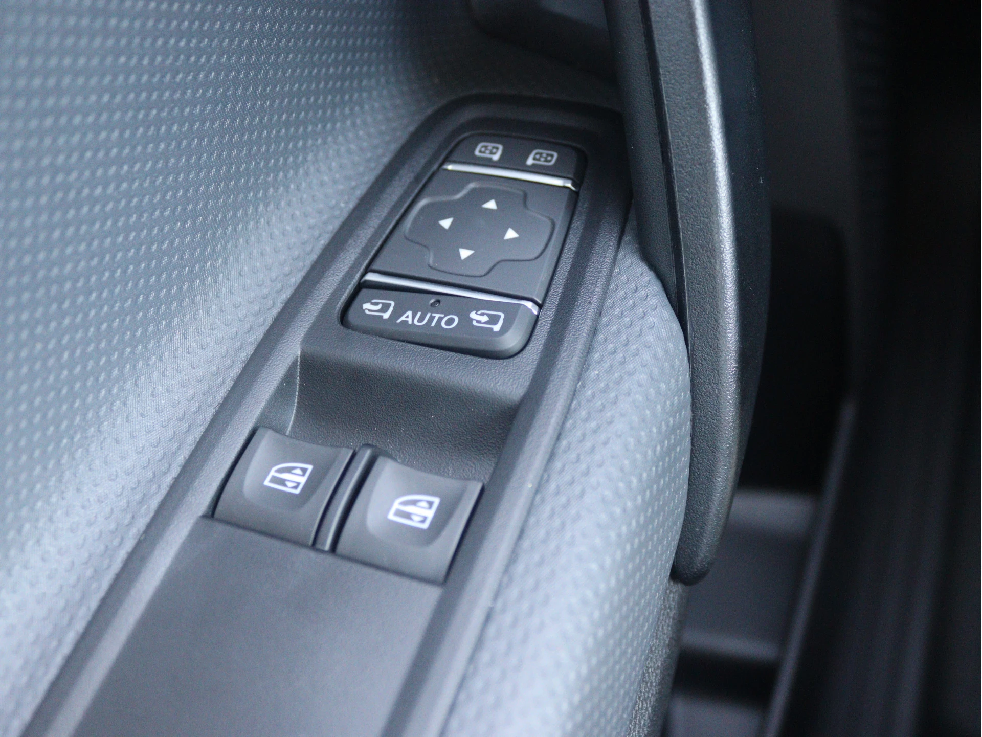 Mercedes-Benz-eCitan-image-4