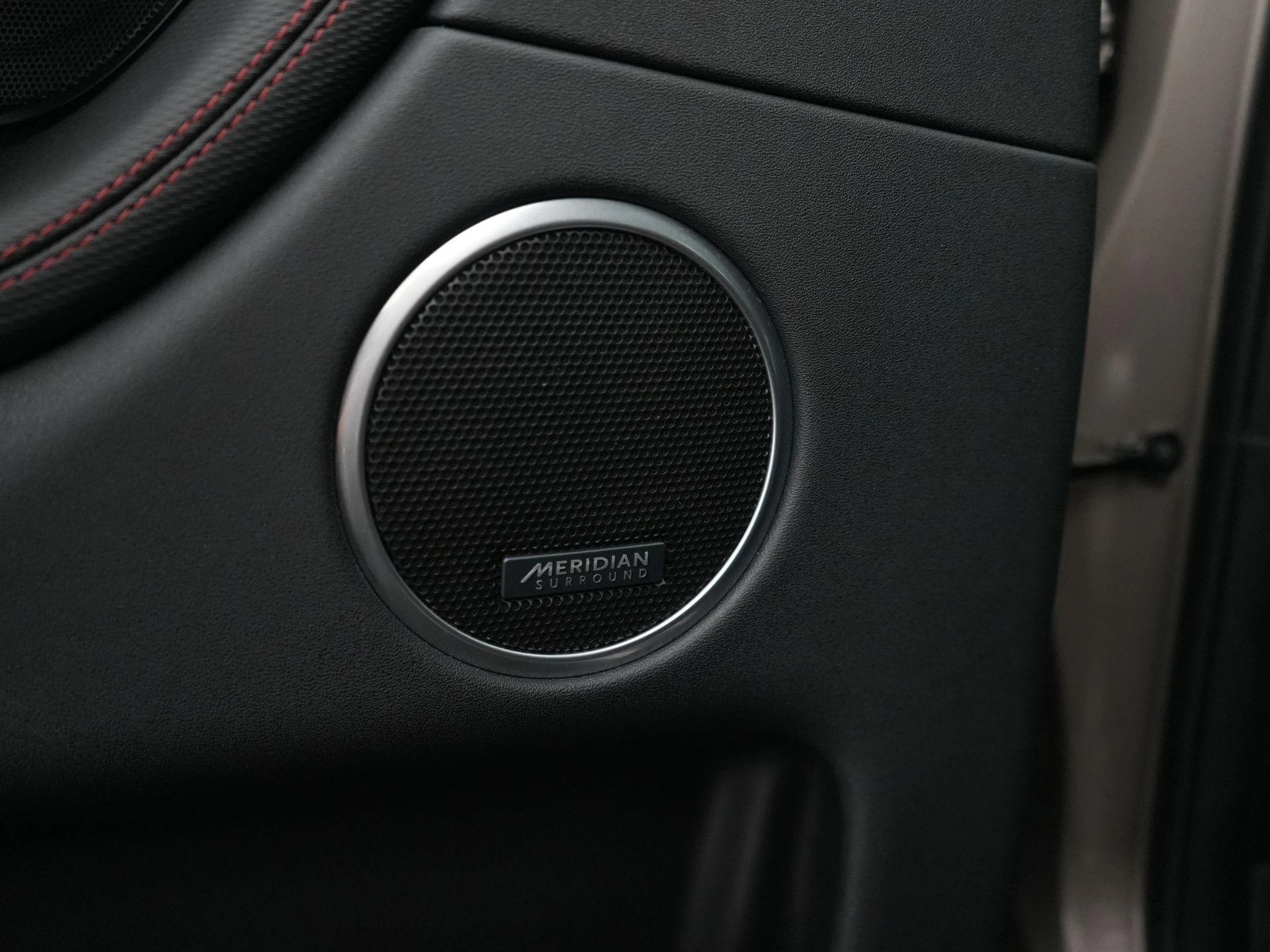 Land Rover-Discovery Sport-image-30
