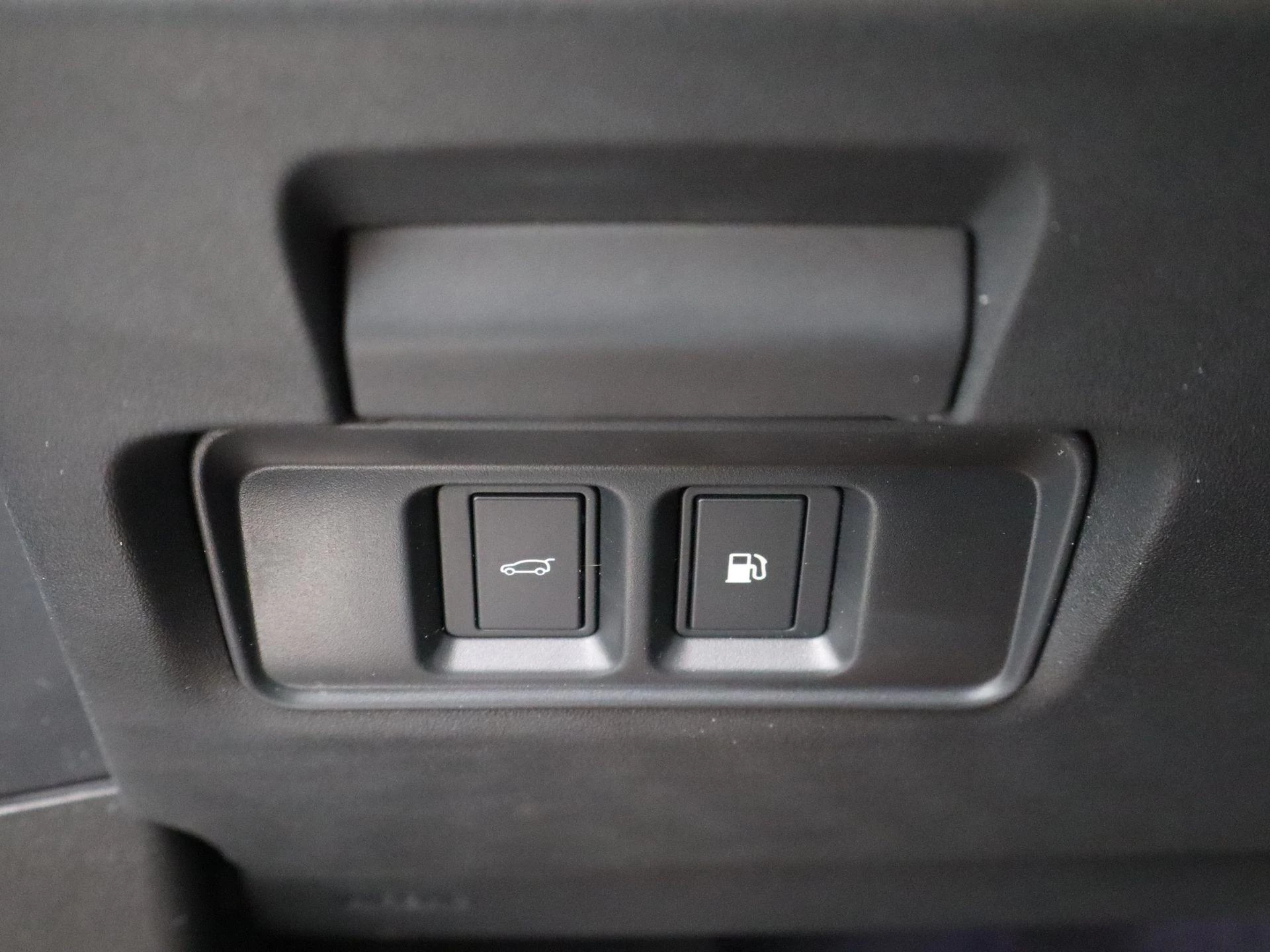 Land Rover-Range Rover Evoque-image-25