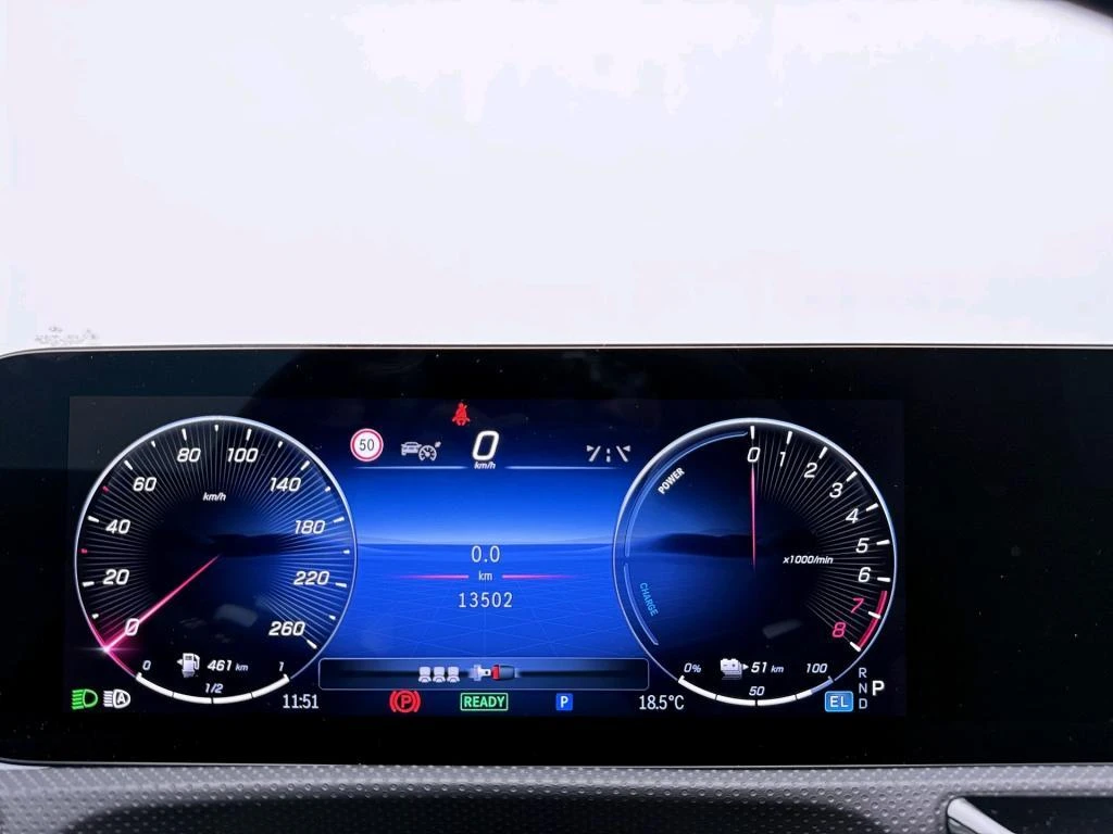 Mercedes-Benz-CLA-image-5