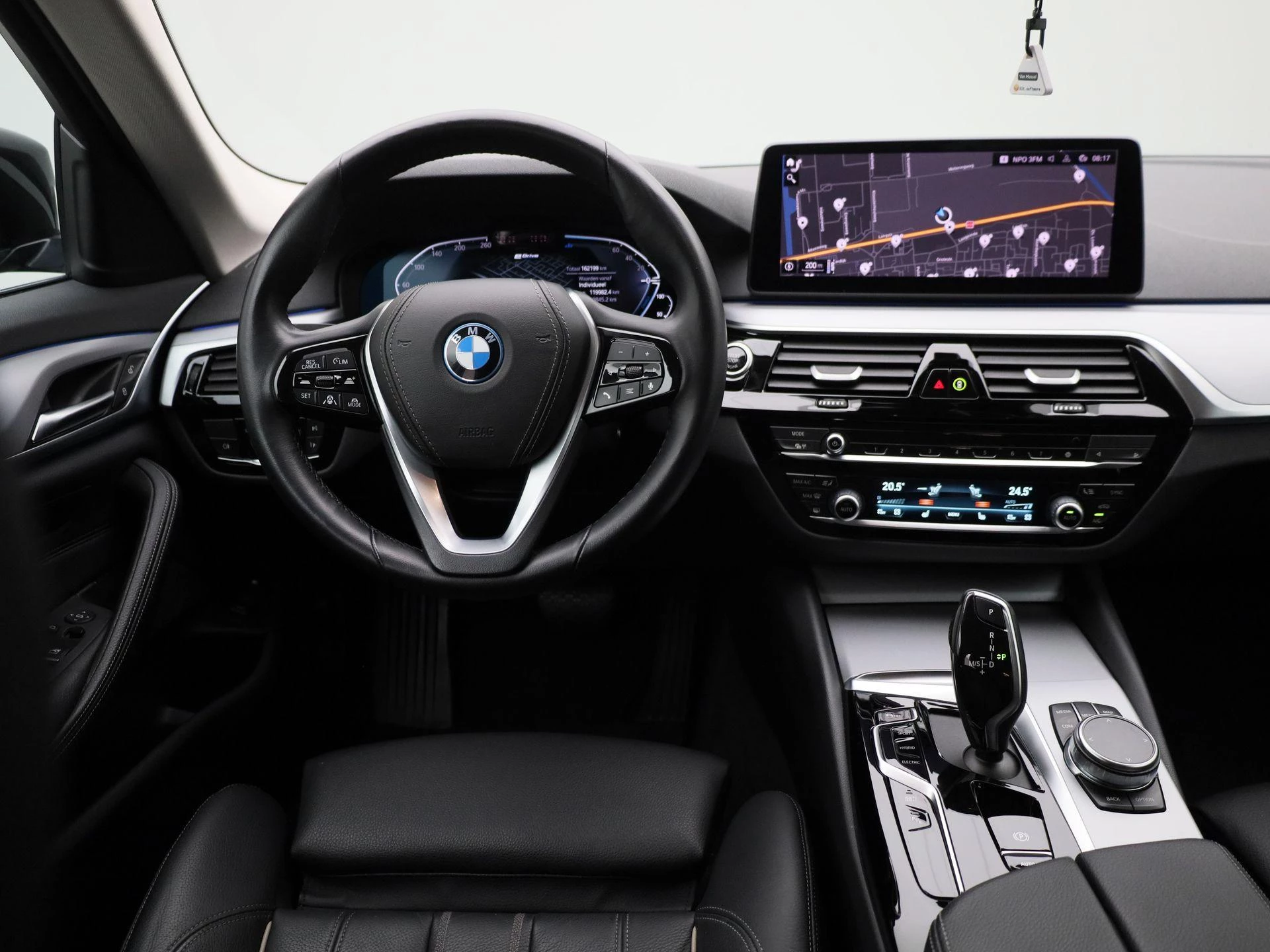 BMW-5 Serie-image-6