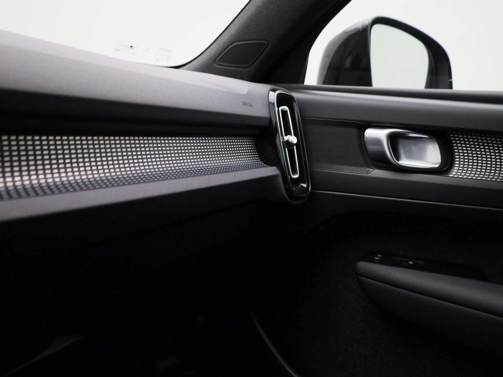 Volvo-XC40-image-26