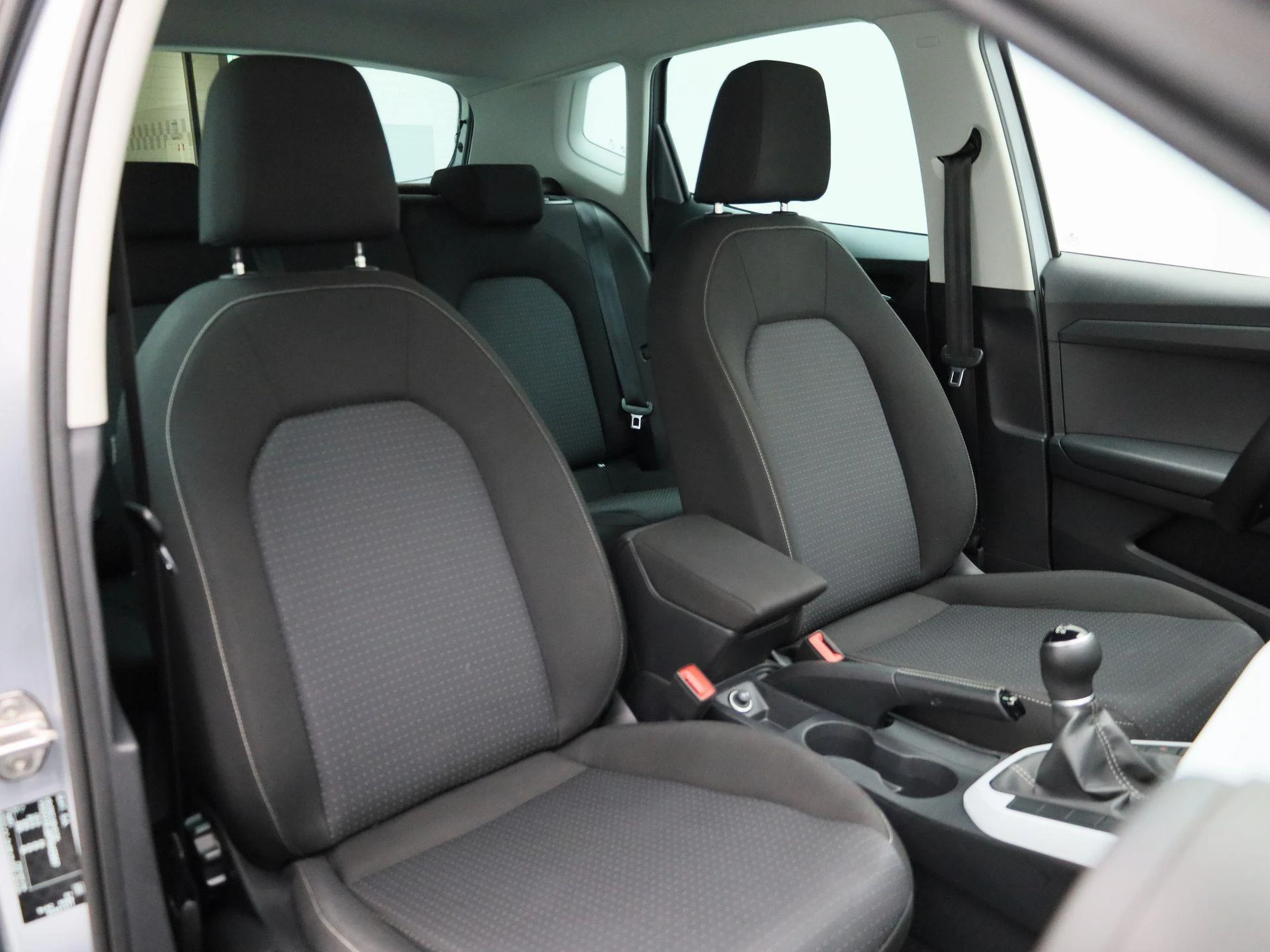 SEAT-Arona-image-31