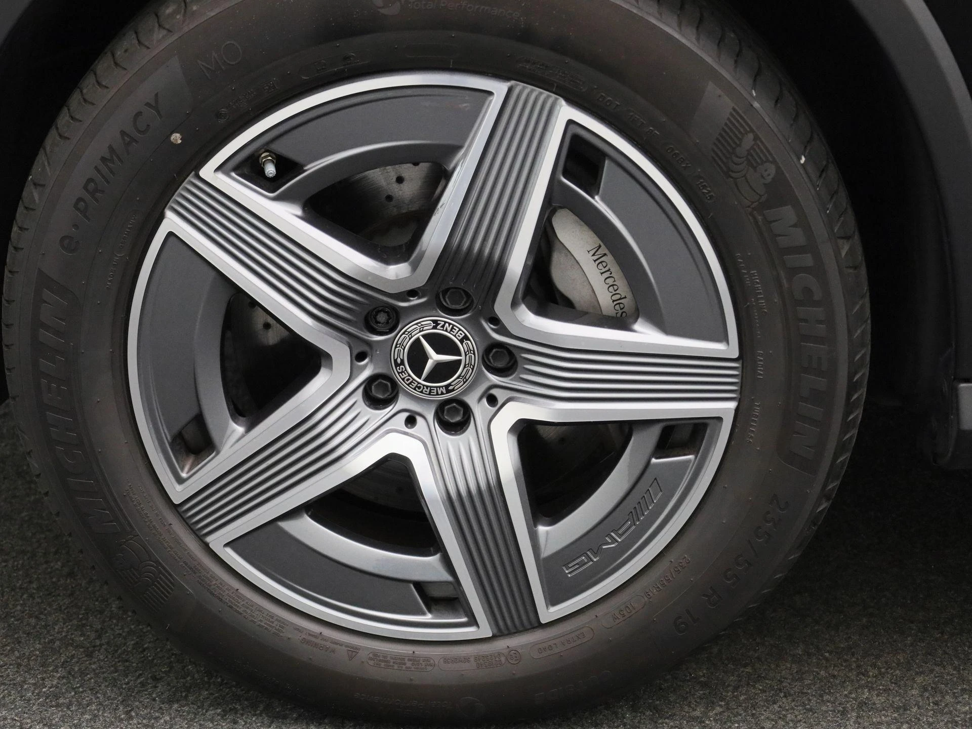 Mercedes-Benz-GLC-image-14