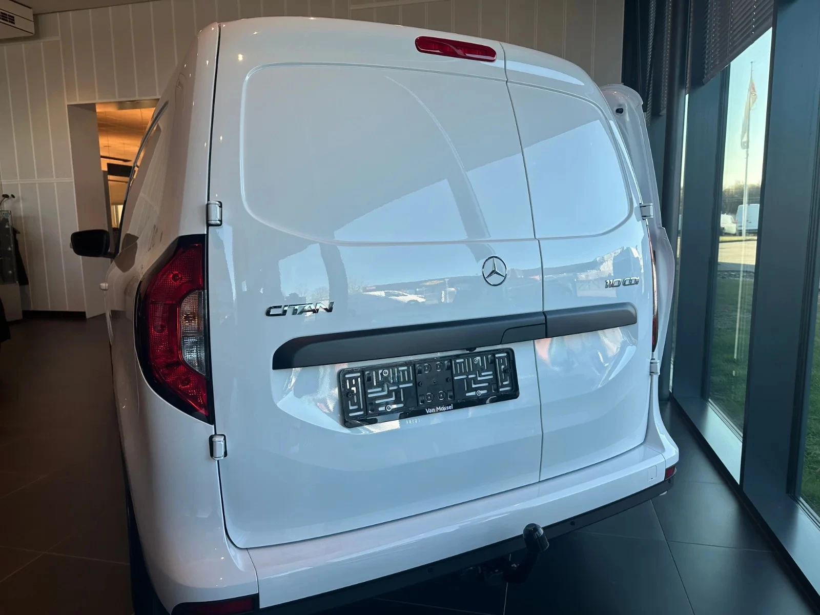 Mercedes-Benz-Citan-image-2