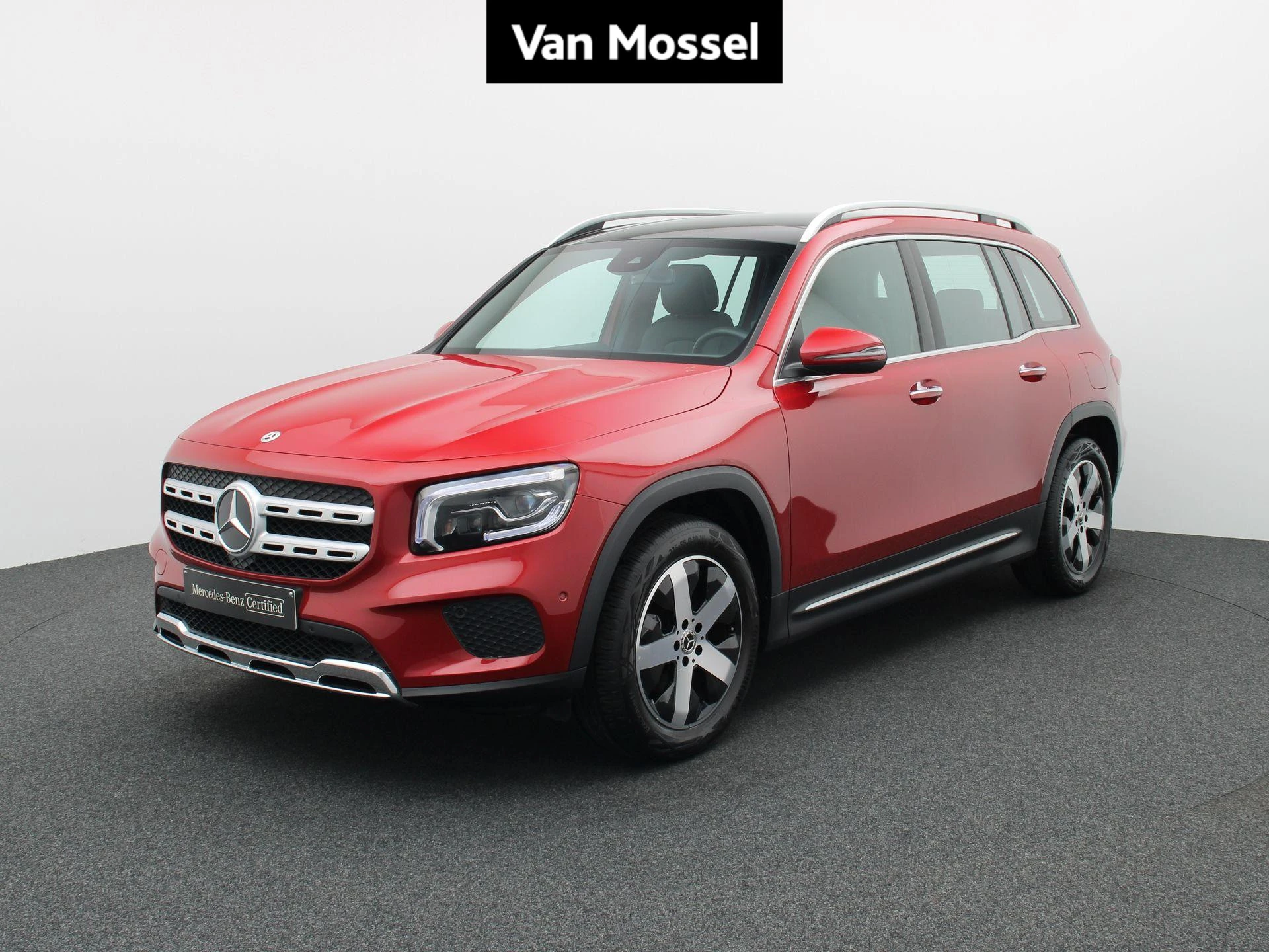 Mercedes-Benz-GLB-image-0