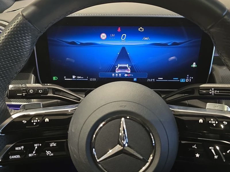 Mercedes-Benz-GLC-image-24