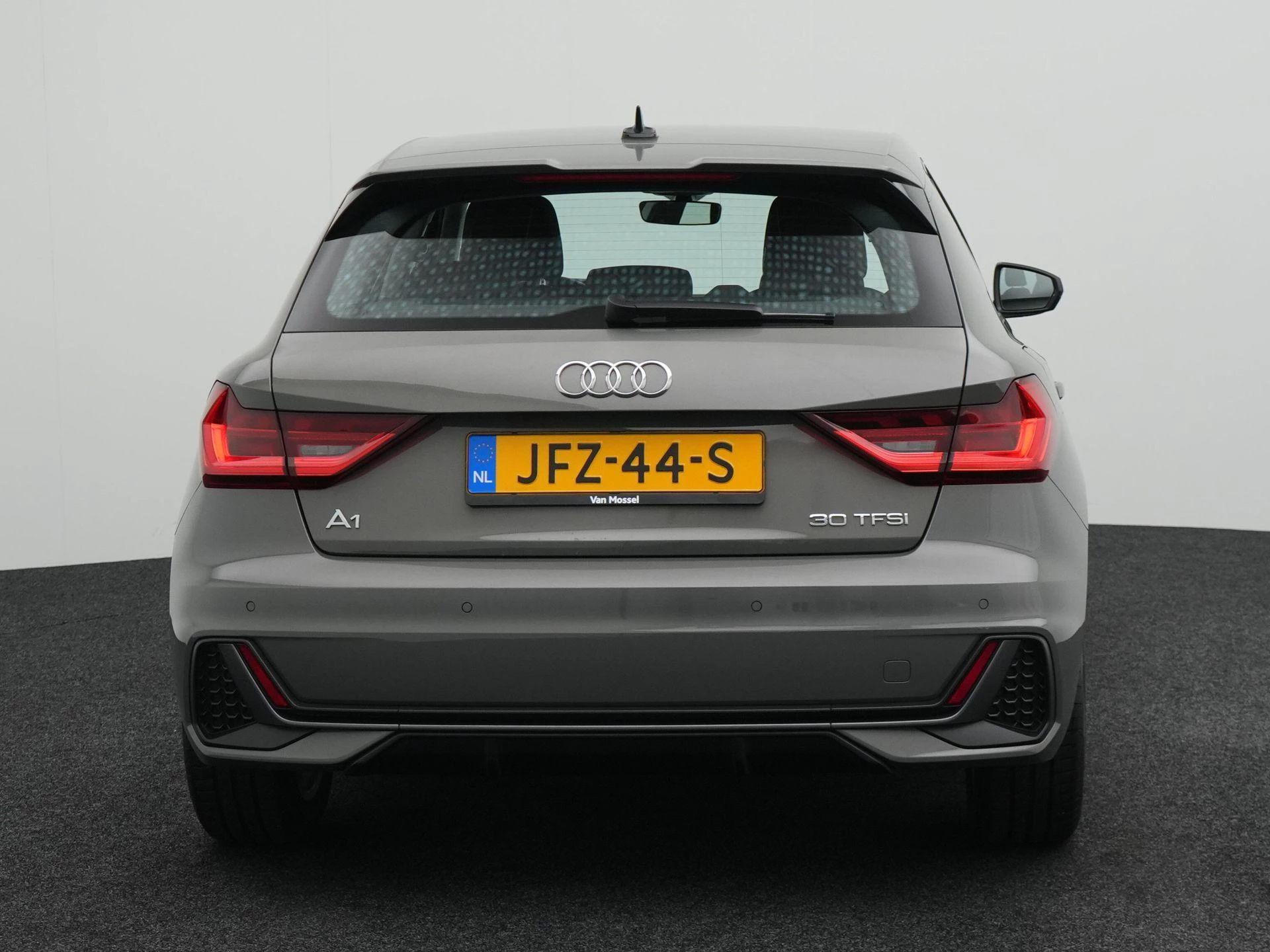 Audi-A1 Sportback-image-4