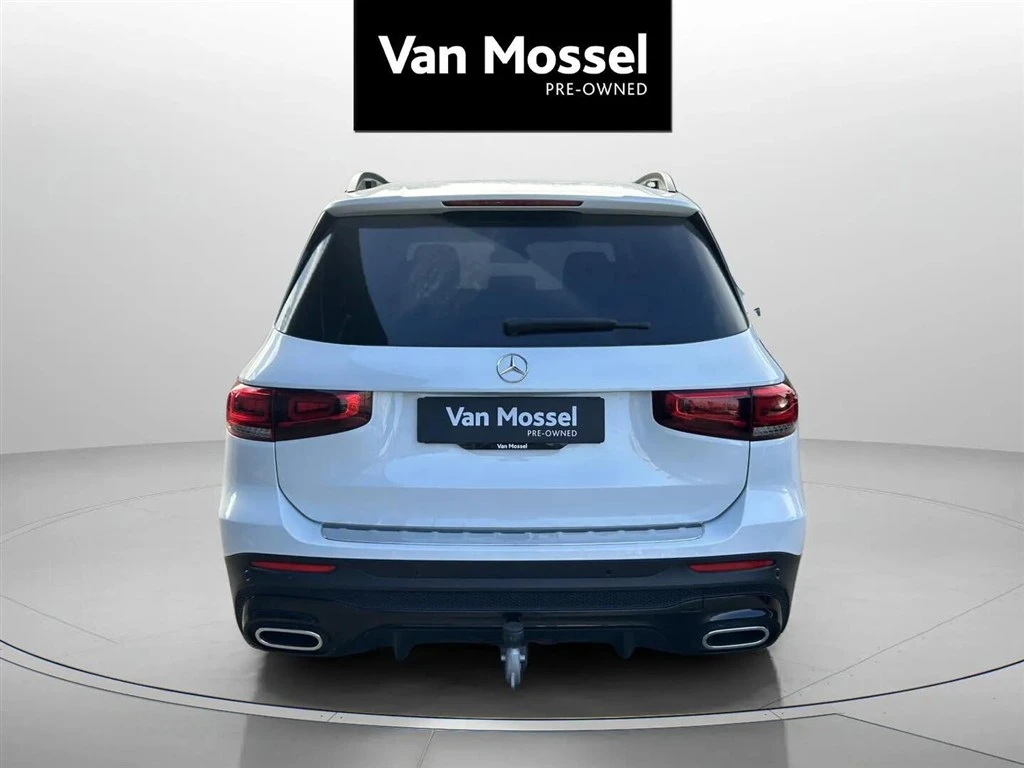 Mercedes-Benz-GLB-image-5