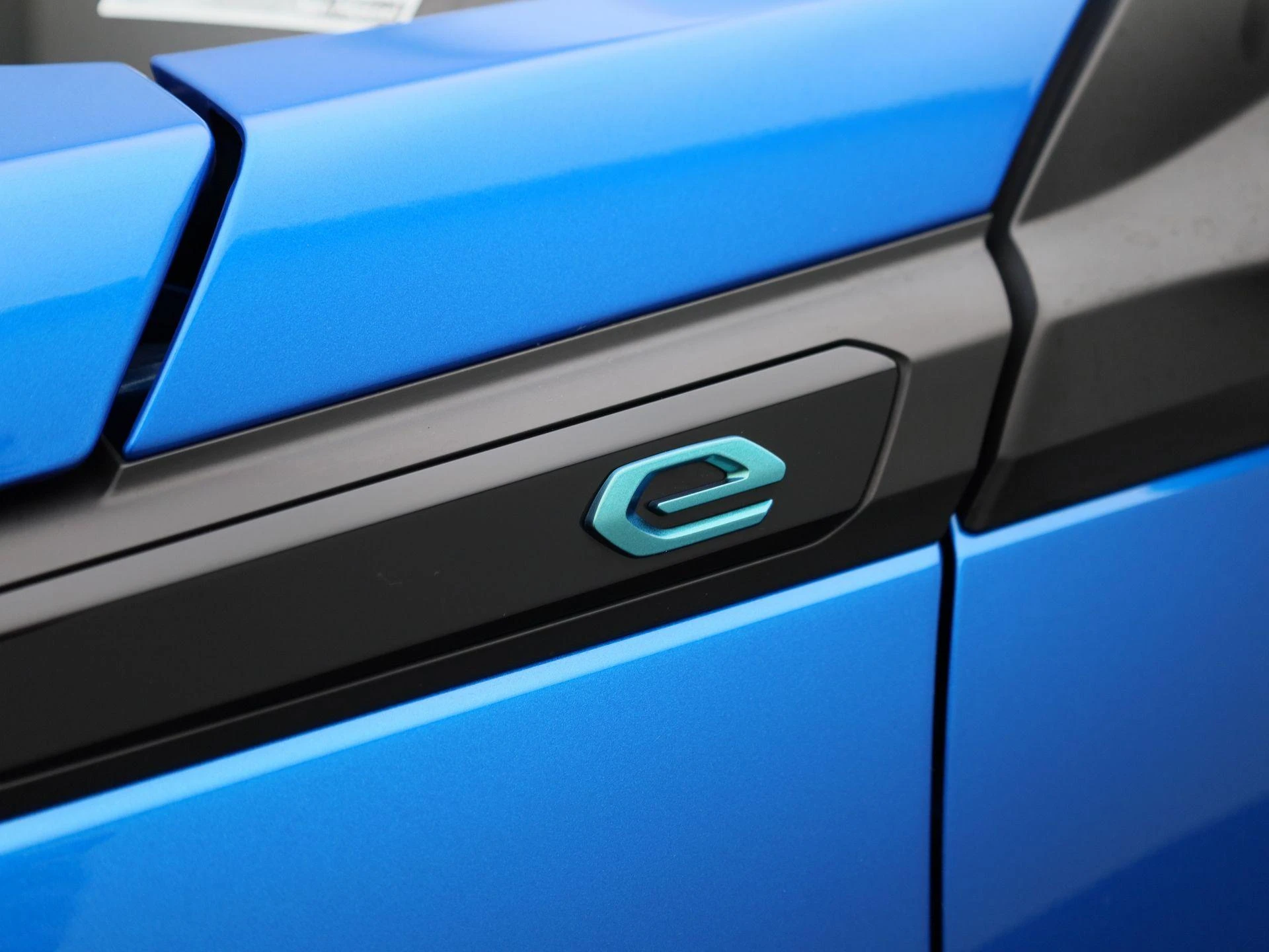 Peugeot-e-2008-image-16