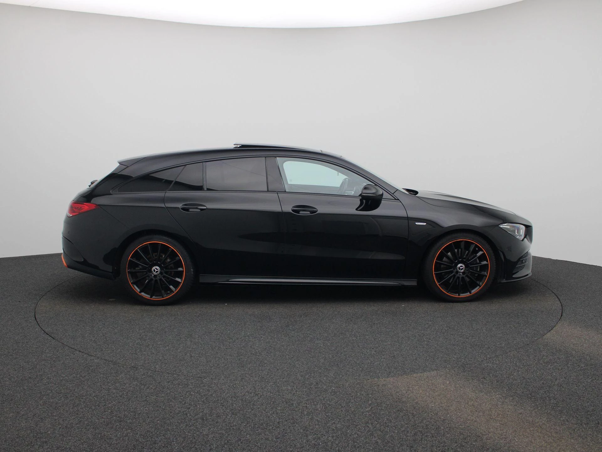 Mercedes-Benz CLA Shooting Brake 200 Premium Plus