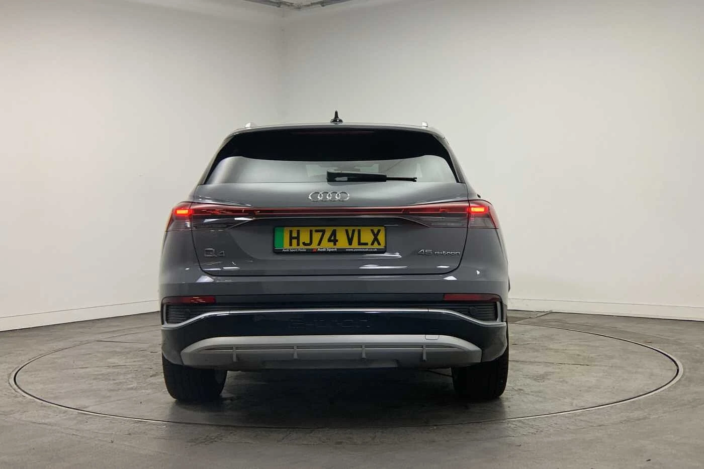 Audi-Q4 e-tron-image-10