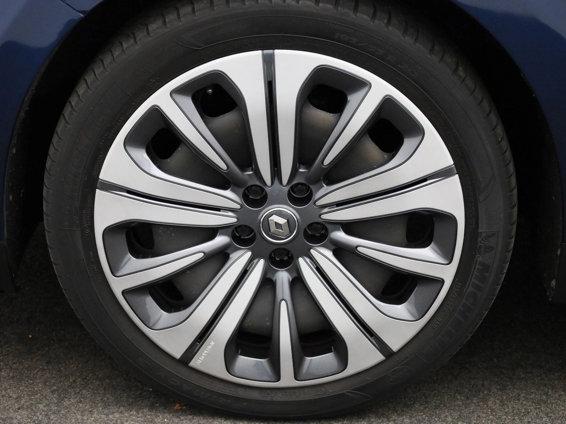Renault-Grand Scénic-image-12