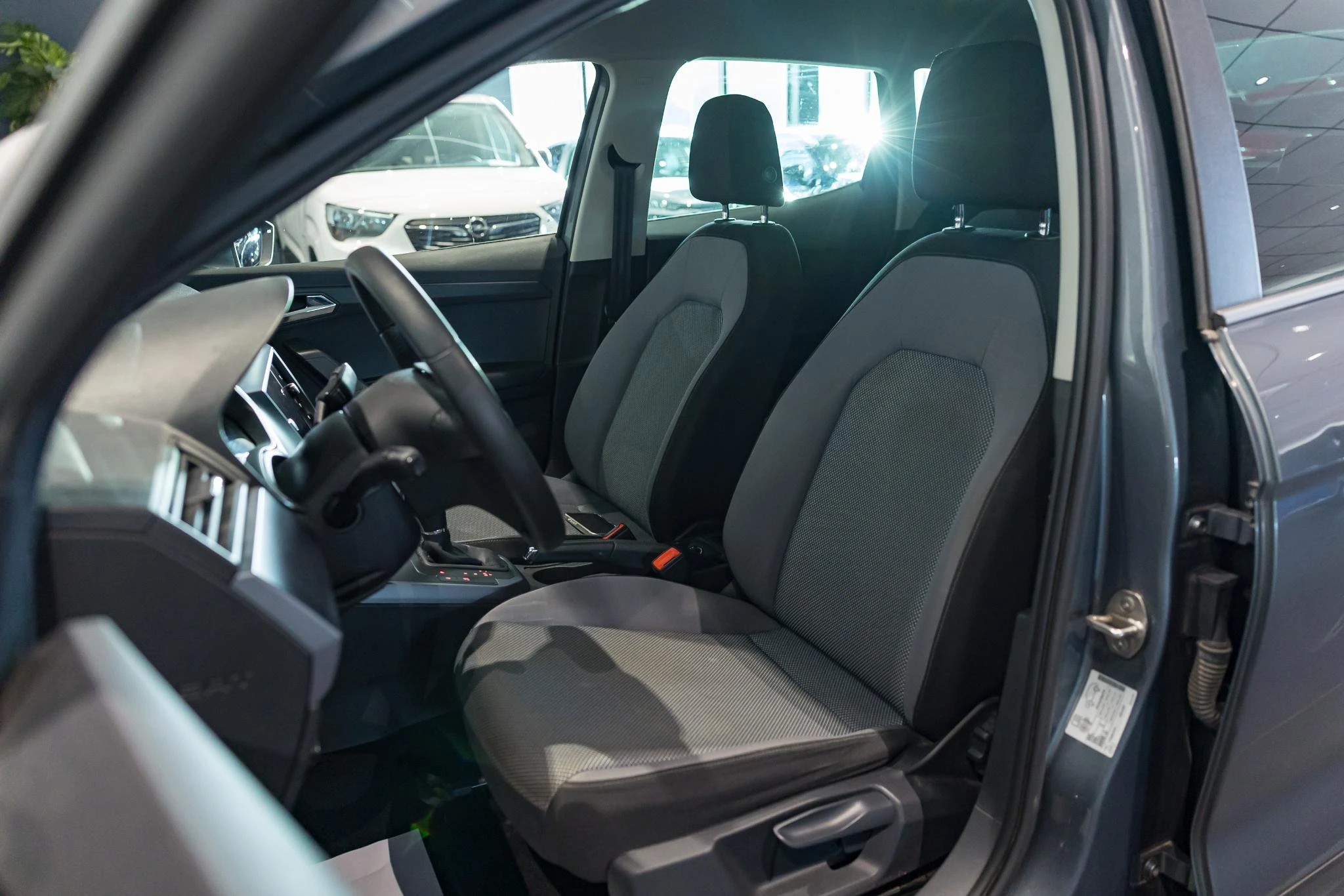 SEAT-Arona-image-20
