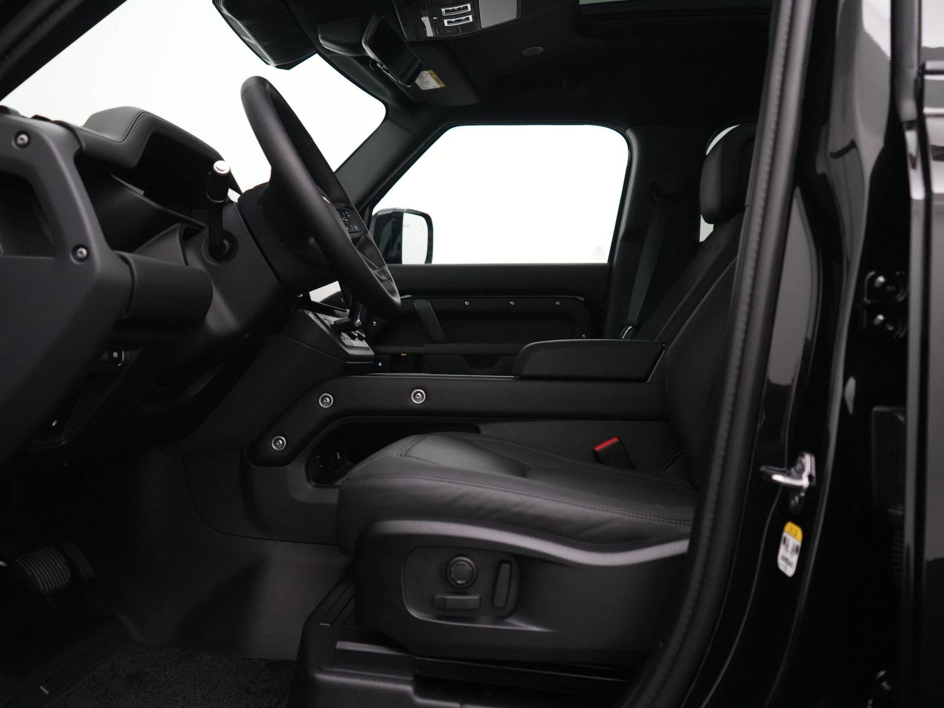 Land Rover-Defender-image-36