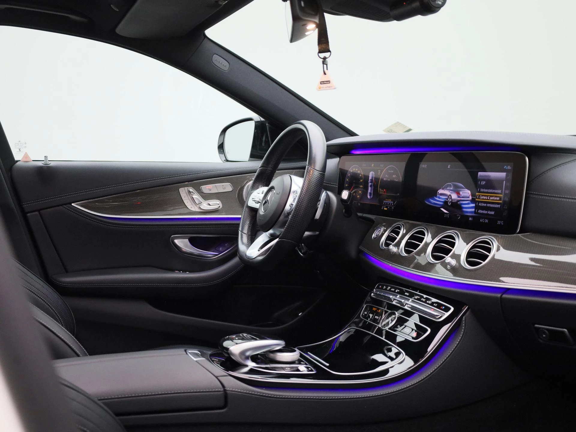 Mercedes-Benz-E-Klasse-image-39